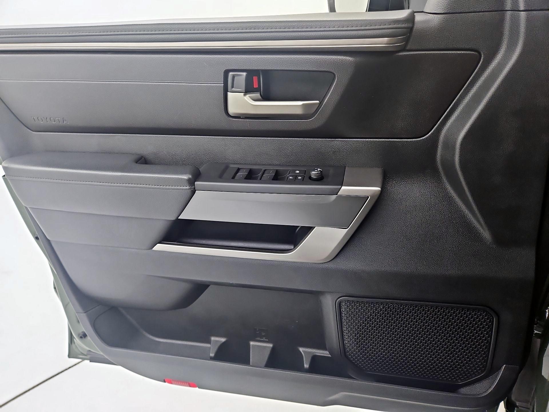 Thumbnail: 2022 Toyota Tundra - 12