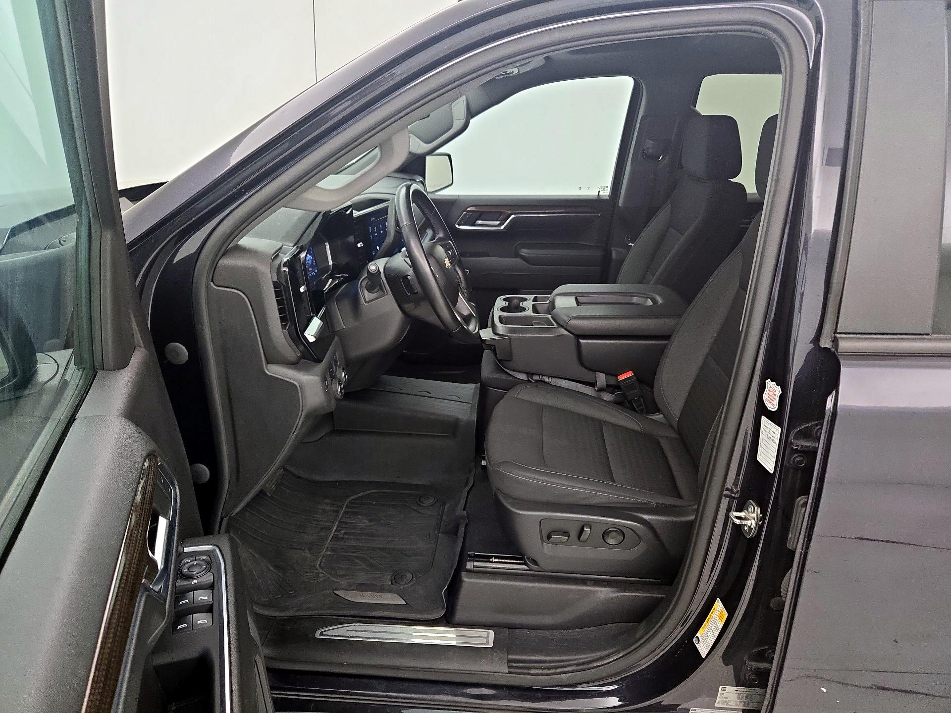 Thumbnail: 2023 Chevrolet Silverado 1500 - 11