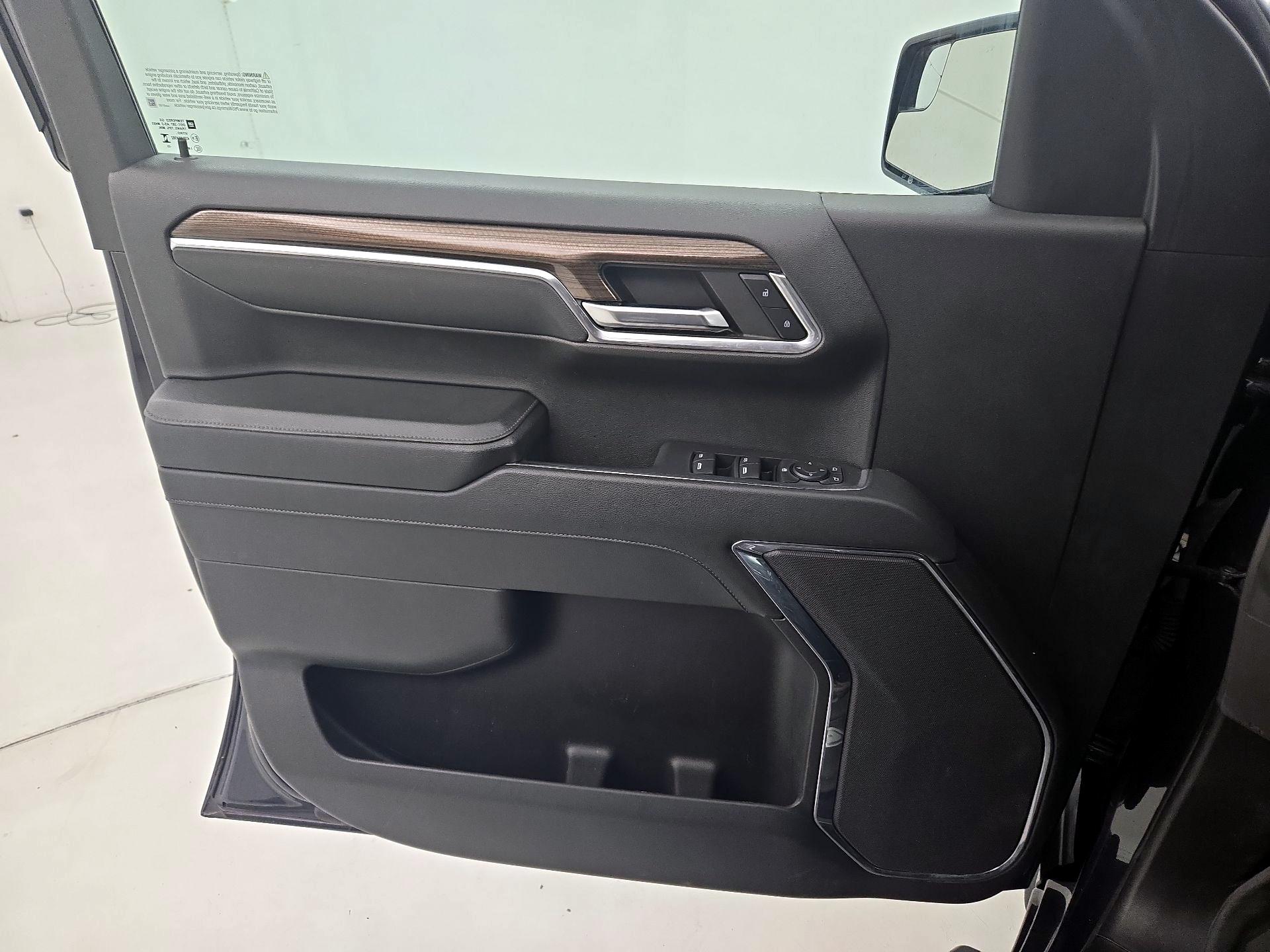 Thumbnail: 2023 Chevrolet Silverado 1500 - 12