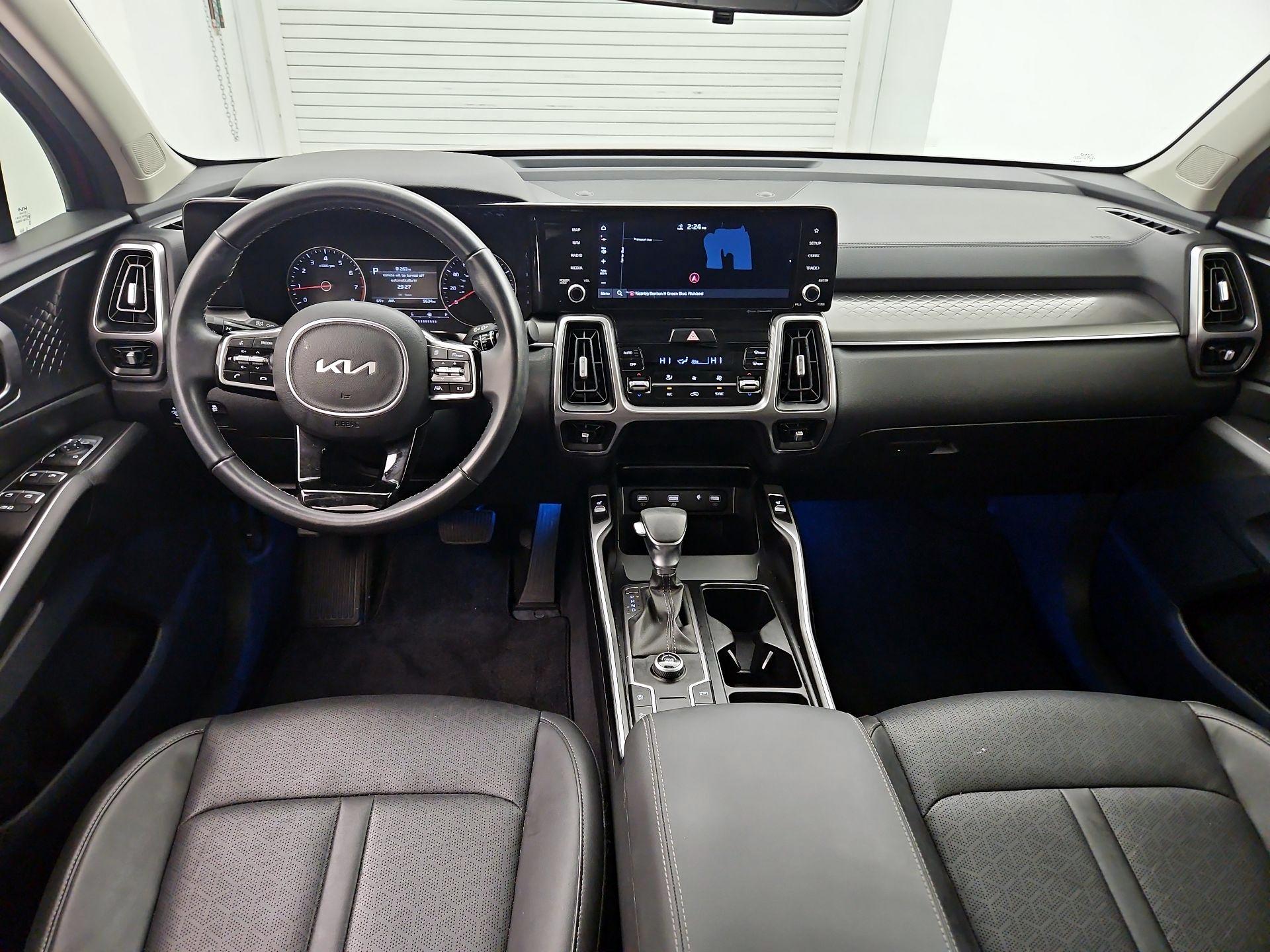 Thumbnail: 2023 Kia Sorento - 9