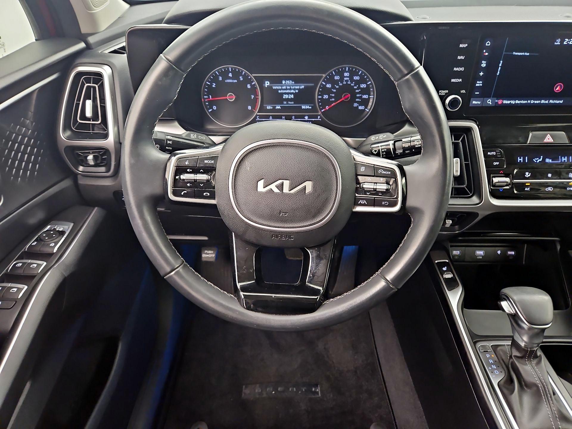 Thumbnail: 2023 Kia Sorento - 10