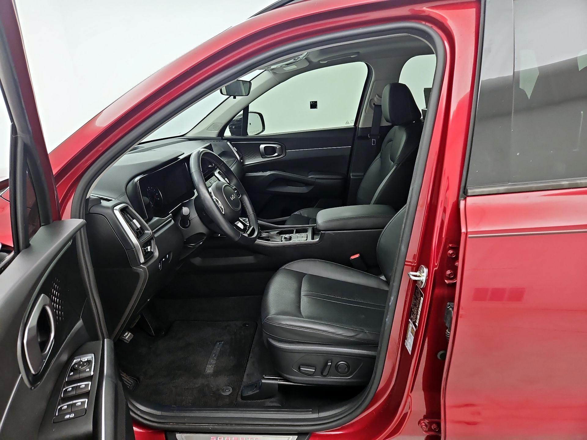 Thumbnail: 2023 Kia Sorento - 11