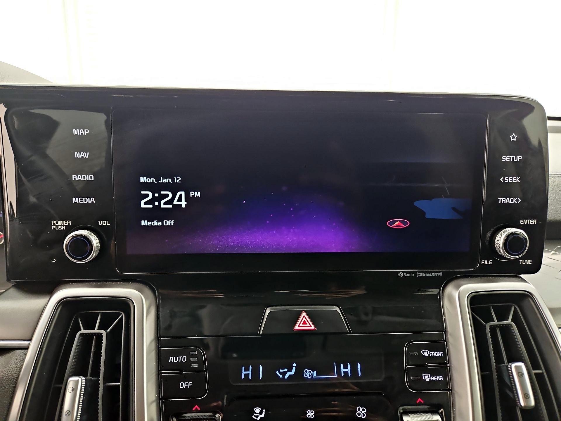 Thumbnail: 2023 Kia Sorento - 16