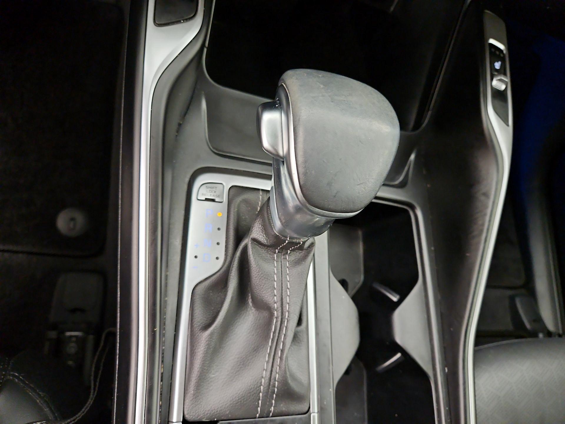 Thumbnail: 2023 Kia Sorento - 18