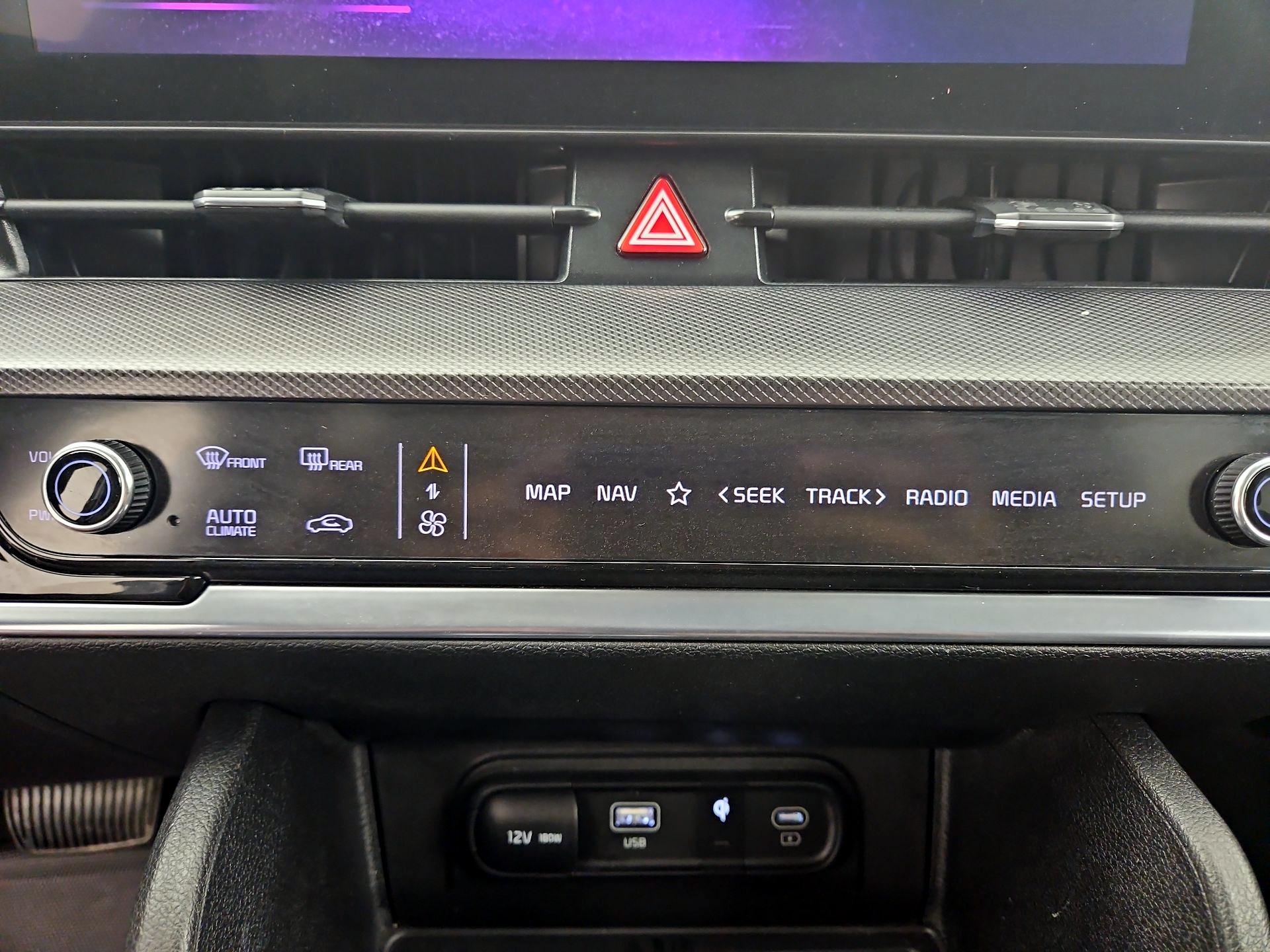 Thumbnail: 2024 Kia Sportage - 16