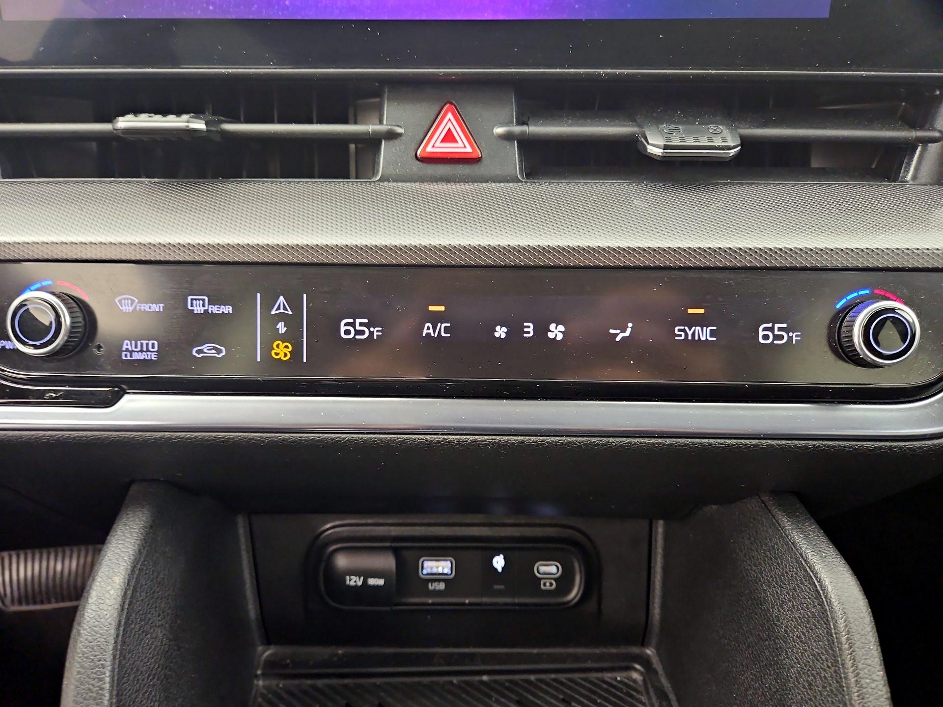 Thumbnail: 2023 Kia Sportage - 17