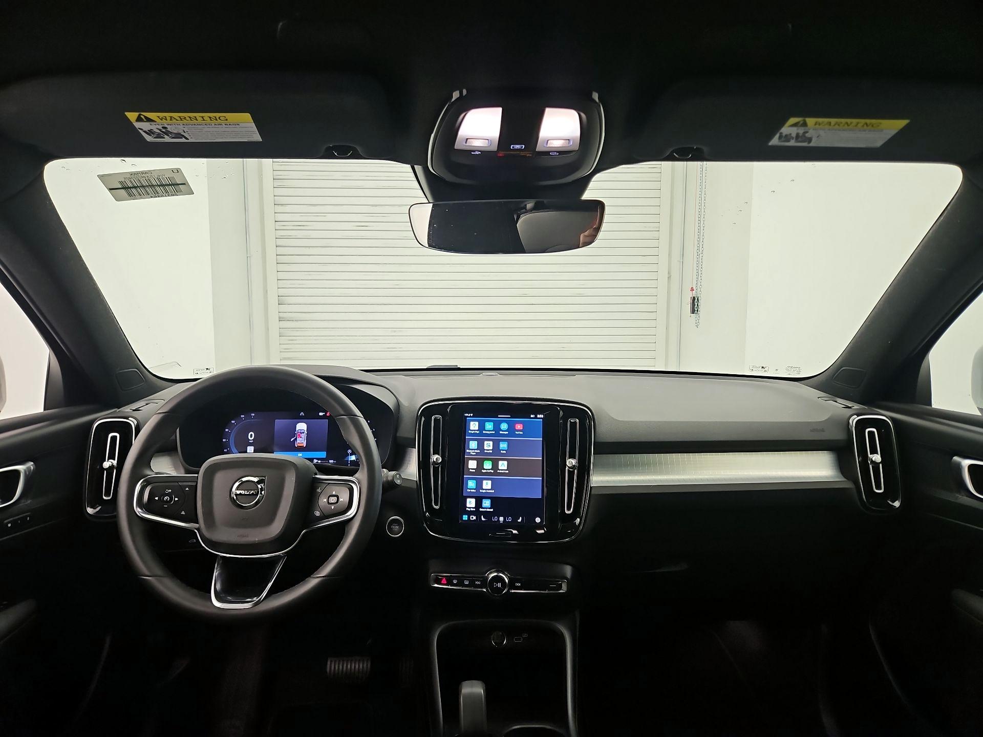 Thumbnail: 2024 Volvo XC40 - 9