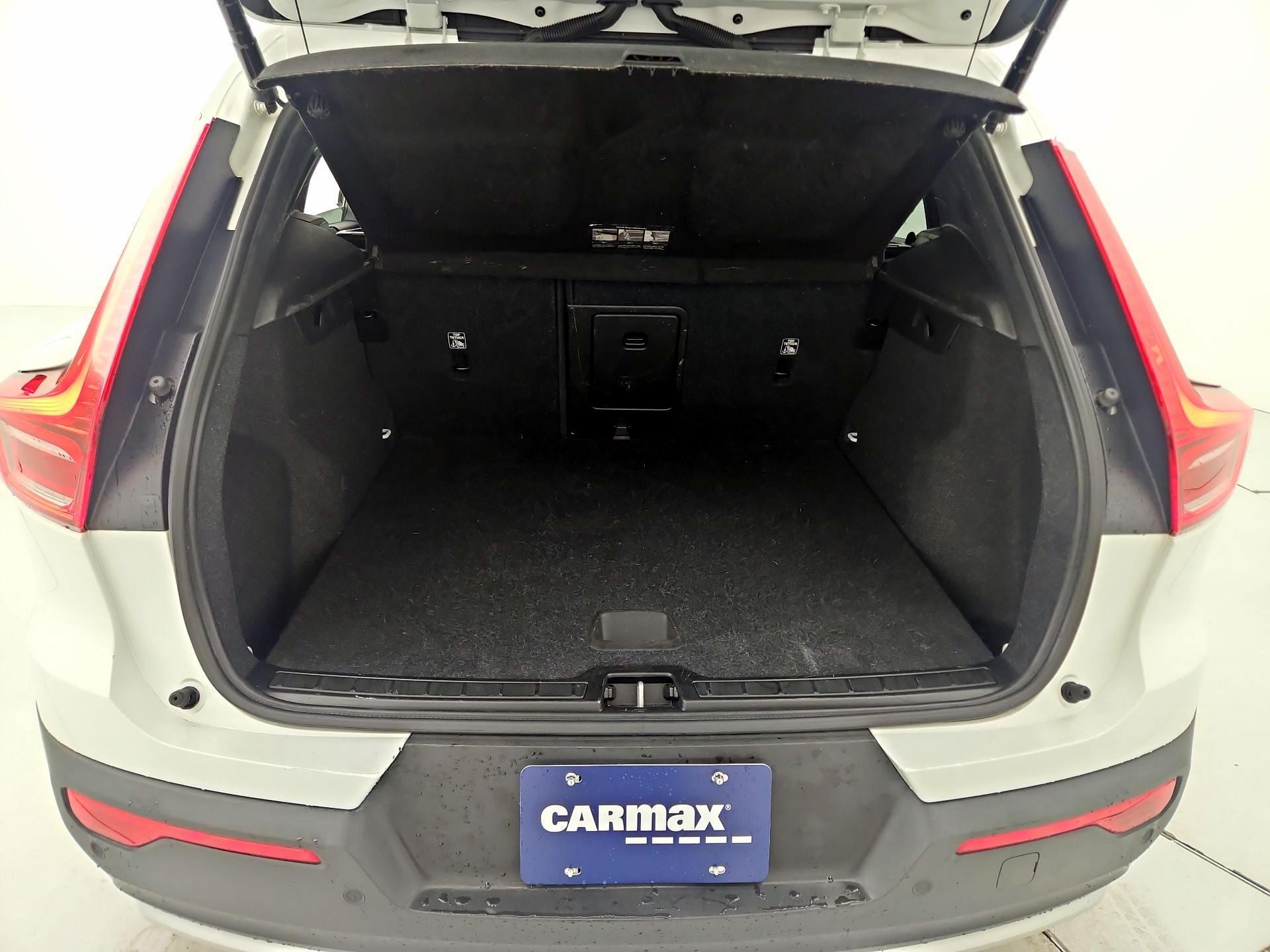 Thumbnail: 2024 Volvo XC40 - 20