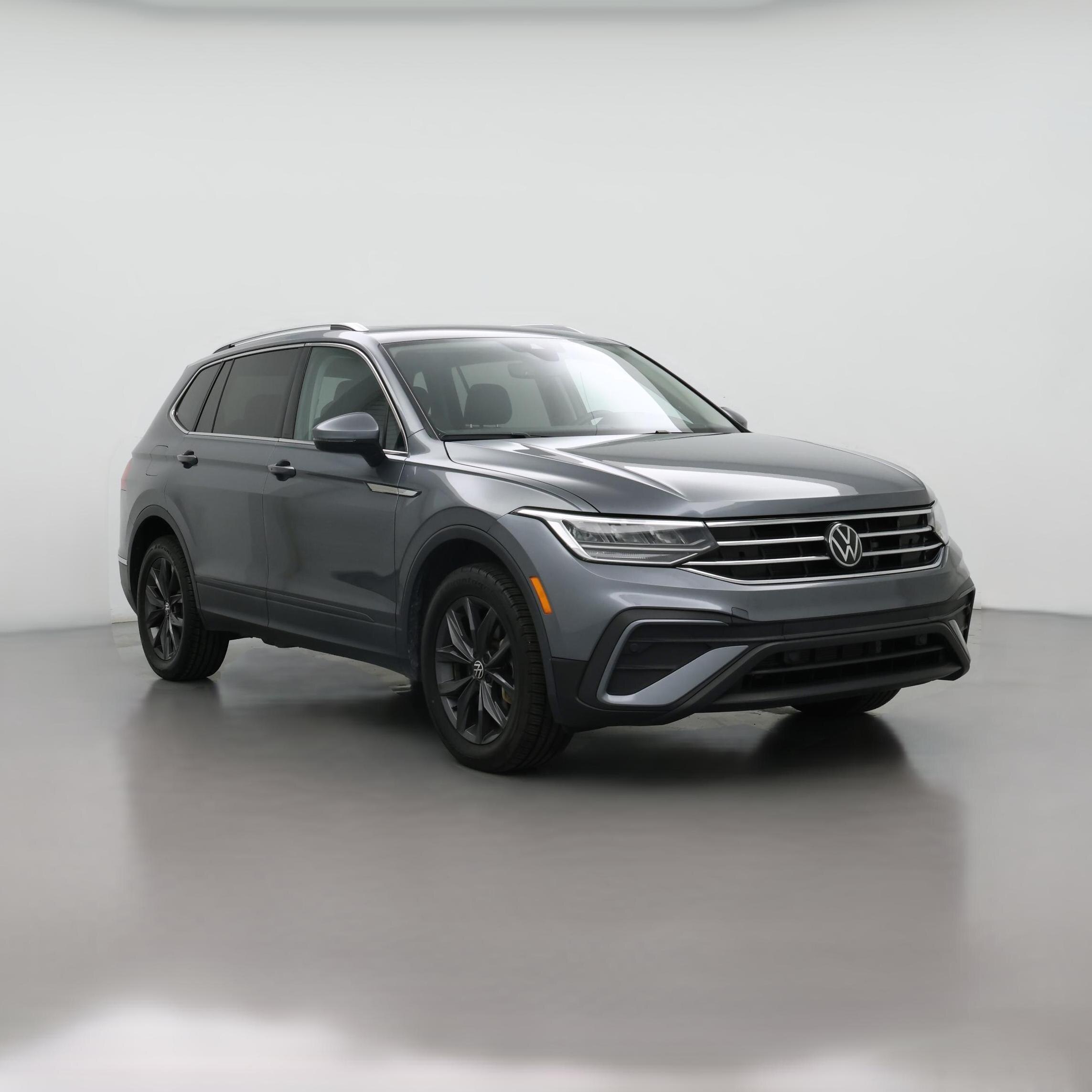 Thumbnail: 2022 Volkswagen Tiguan - 1