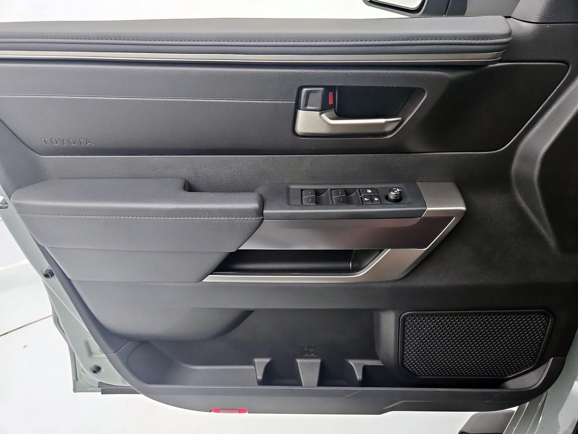 Thumbnail: 2025 Toyota Tundra - 12