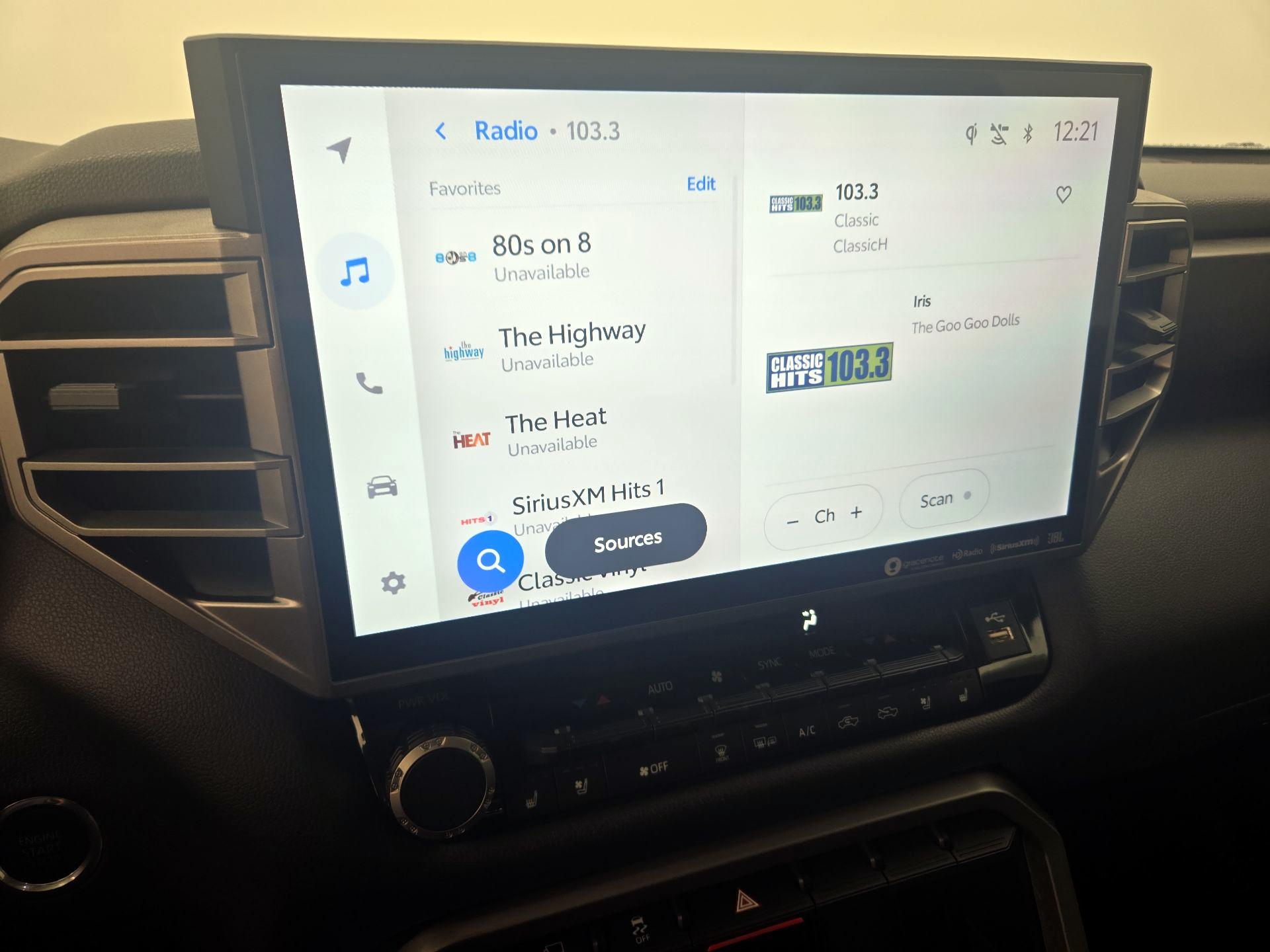 Thumbnail: 2023 Toyota Tundra - 15