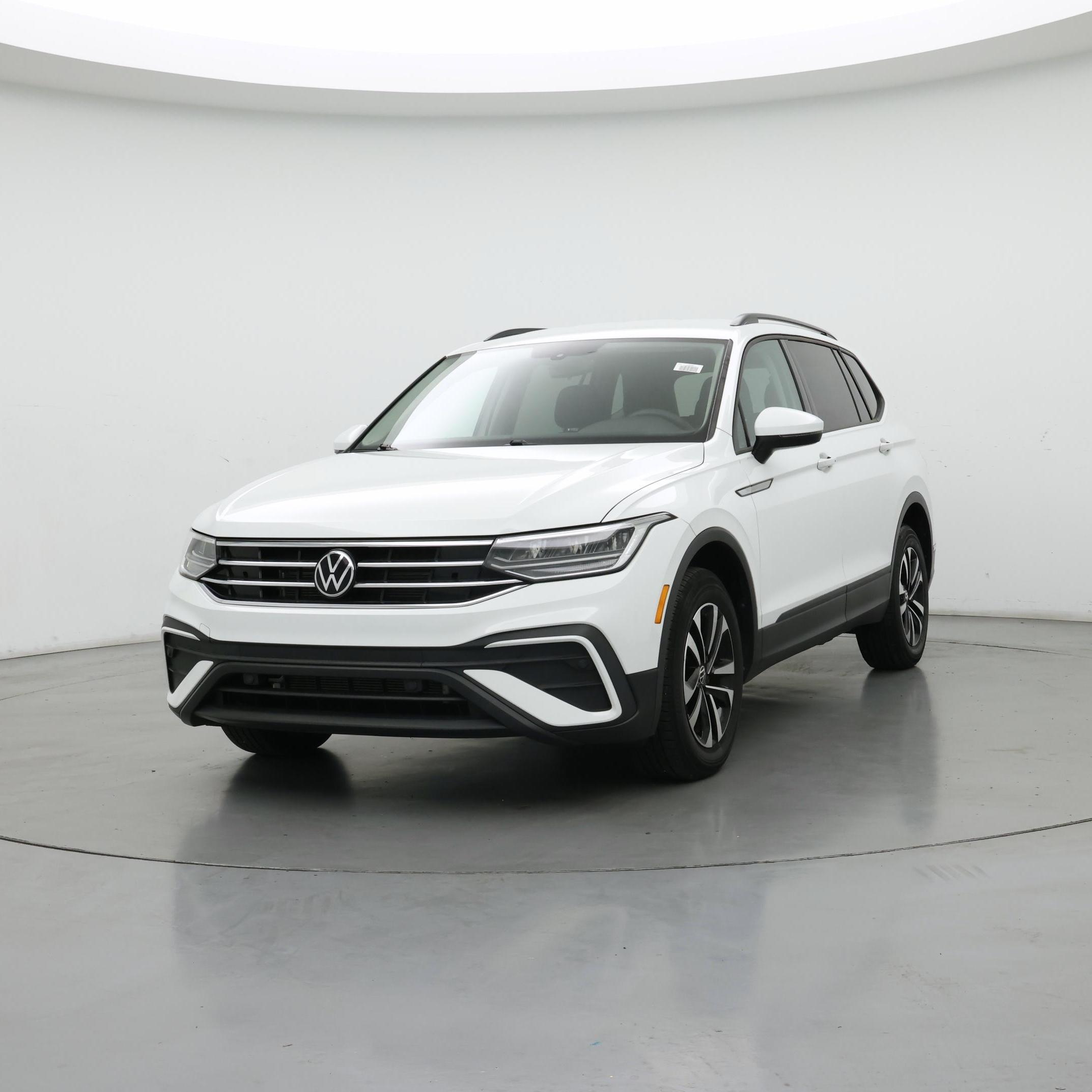 Thumbnail: 2023 Volkswagen Tiguan - 4