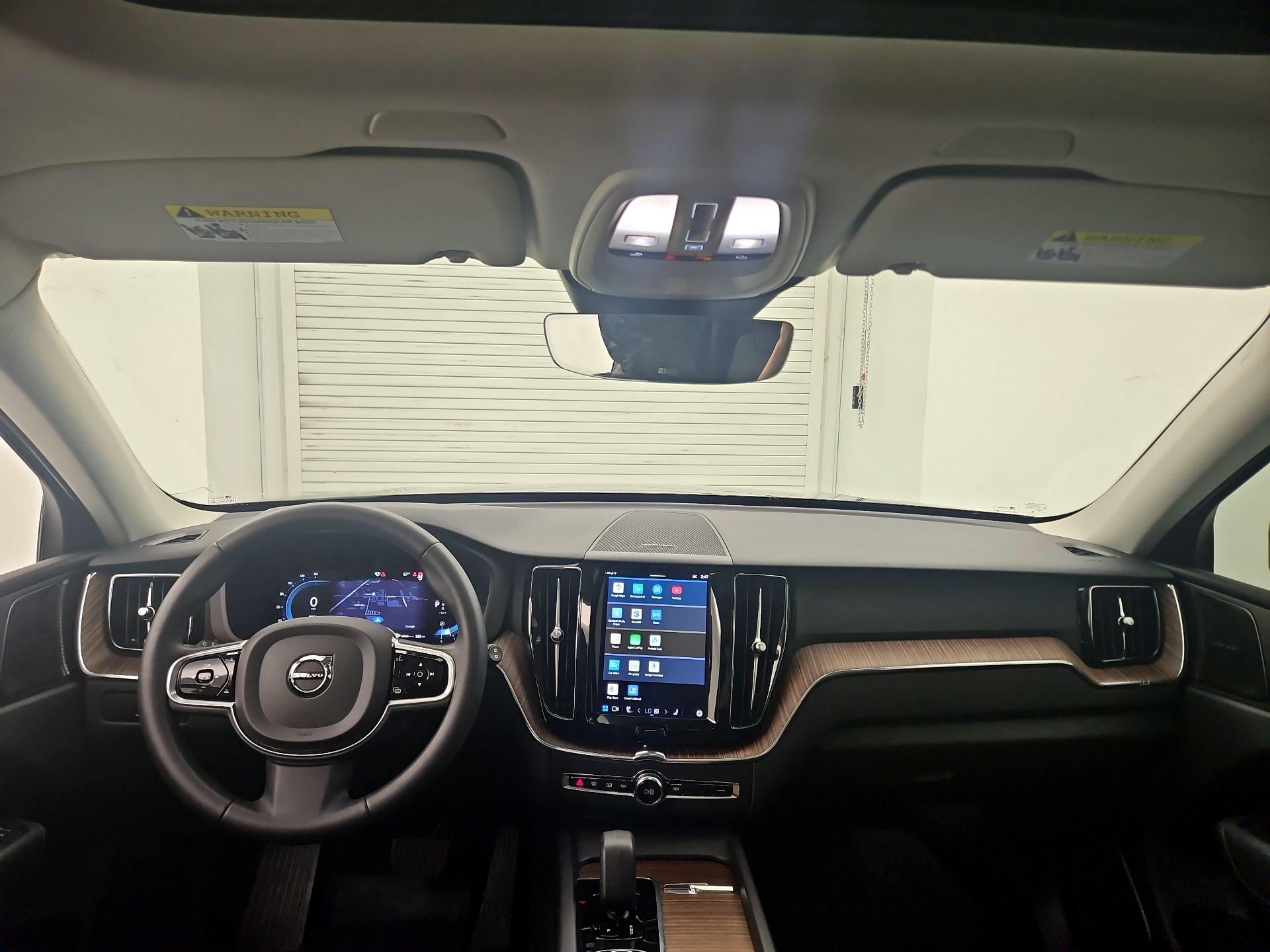 Thumbnail: 2023 Volvo XC60 - 9