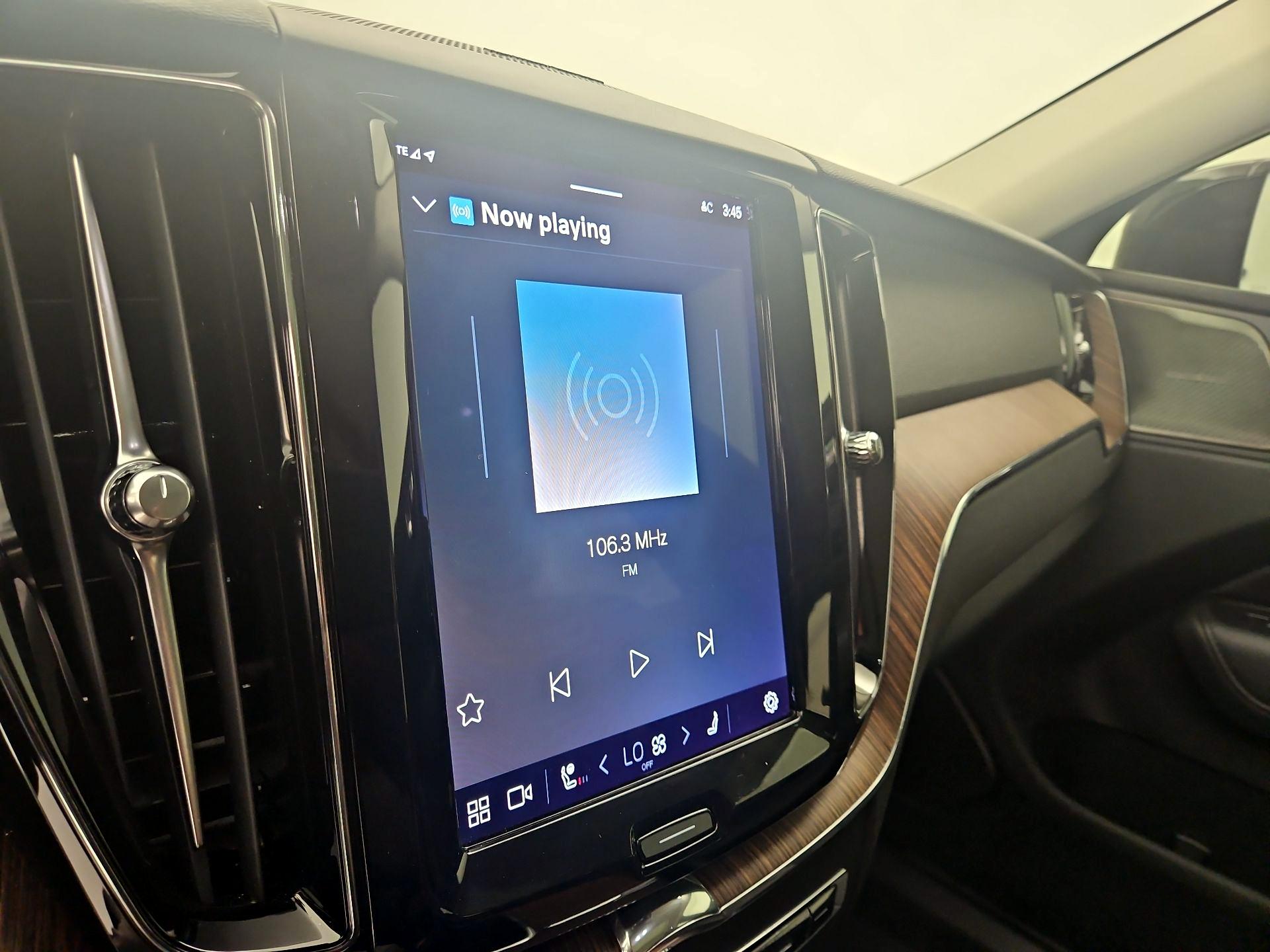 Thumbnail: 2023 Volvo XC60 - 15