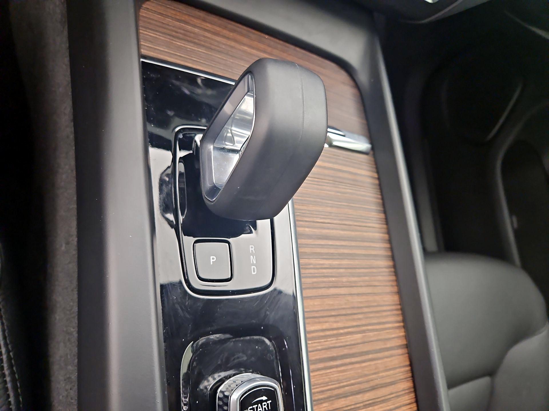 Thumbnail: 2023 Volvo XC60 - 17