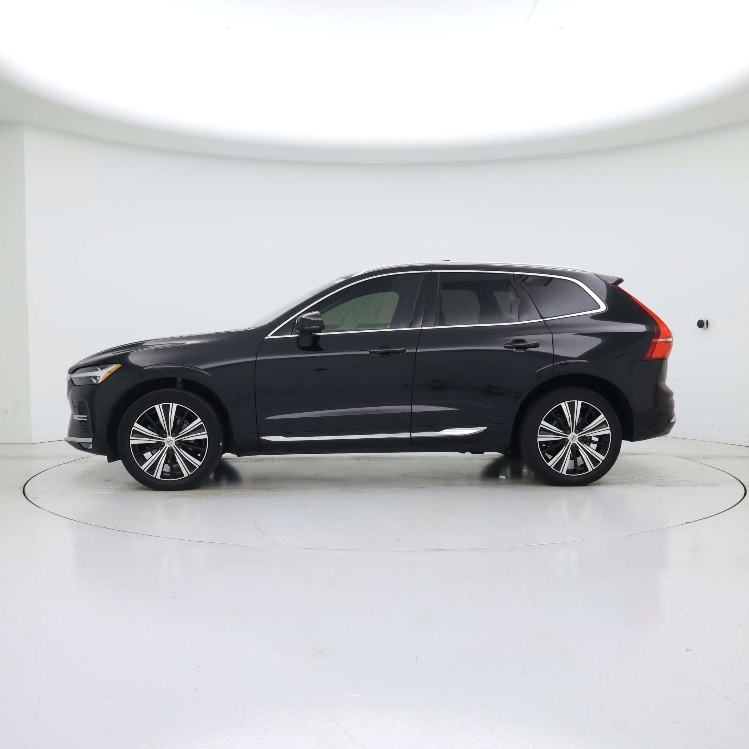 Thumbnail: 2023 Volvo XC60 - 3