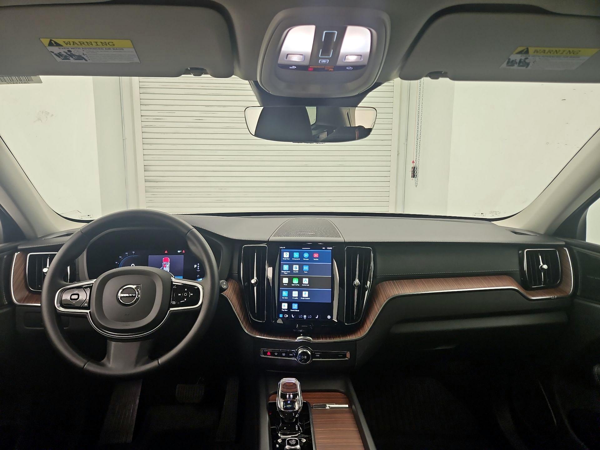 Thumbnail: 2023 Volvo XC60 - 9