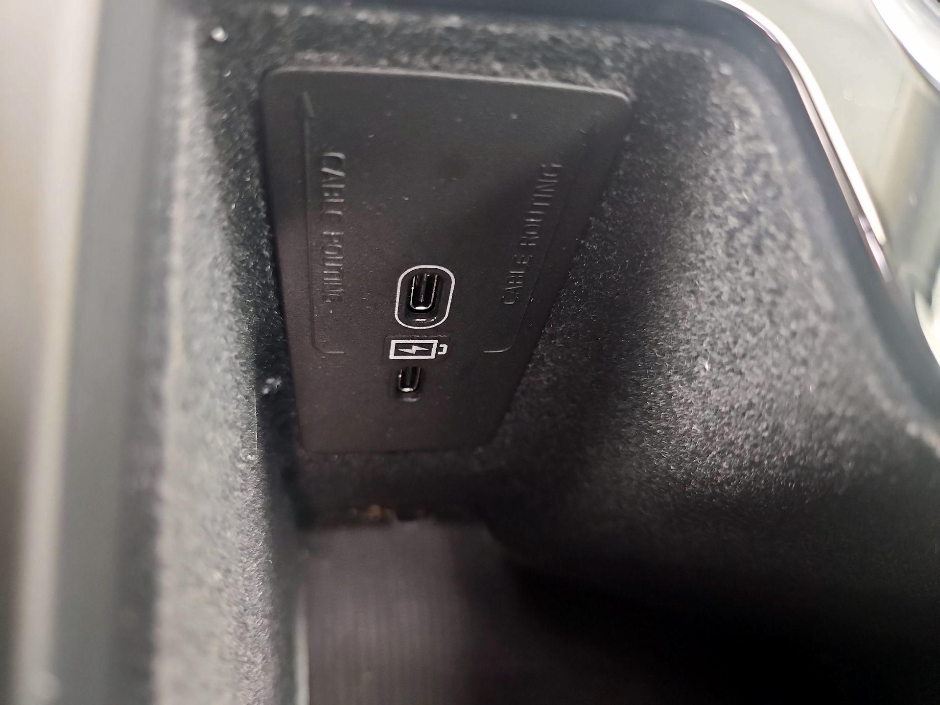 Thumbnail: 2023 Volvo XC60 - 18