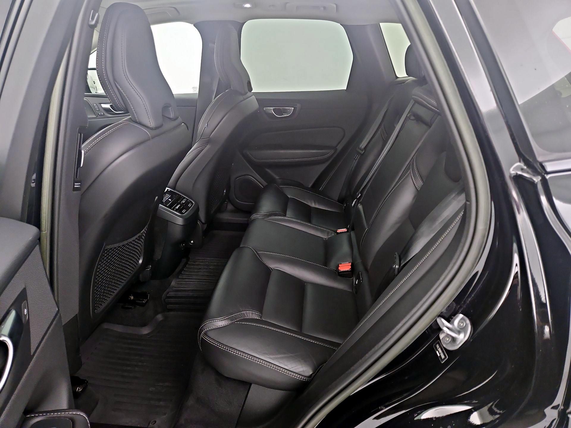 Thumbnail: 2023 Volvo XC60 - 20