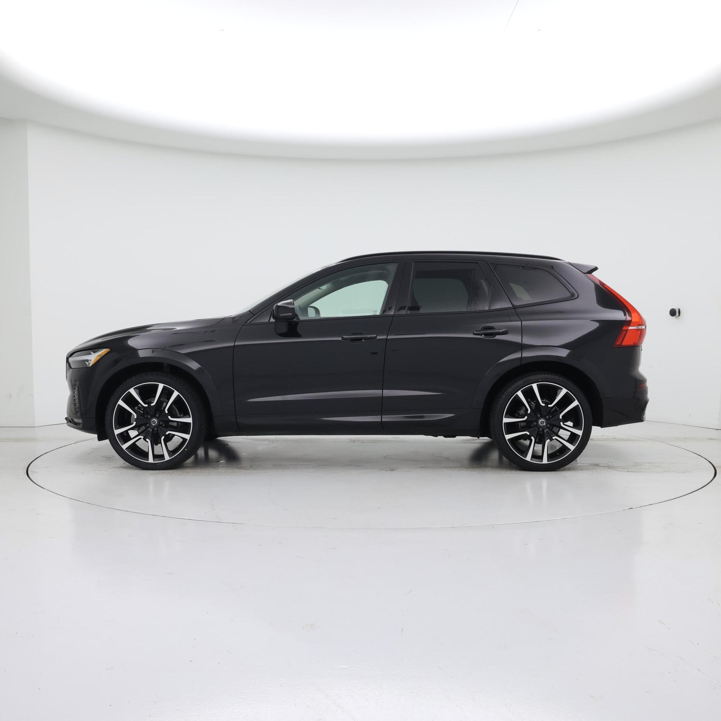 Thumbnail: 2023 Volvo XC60 - 3