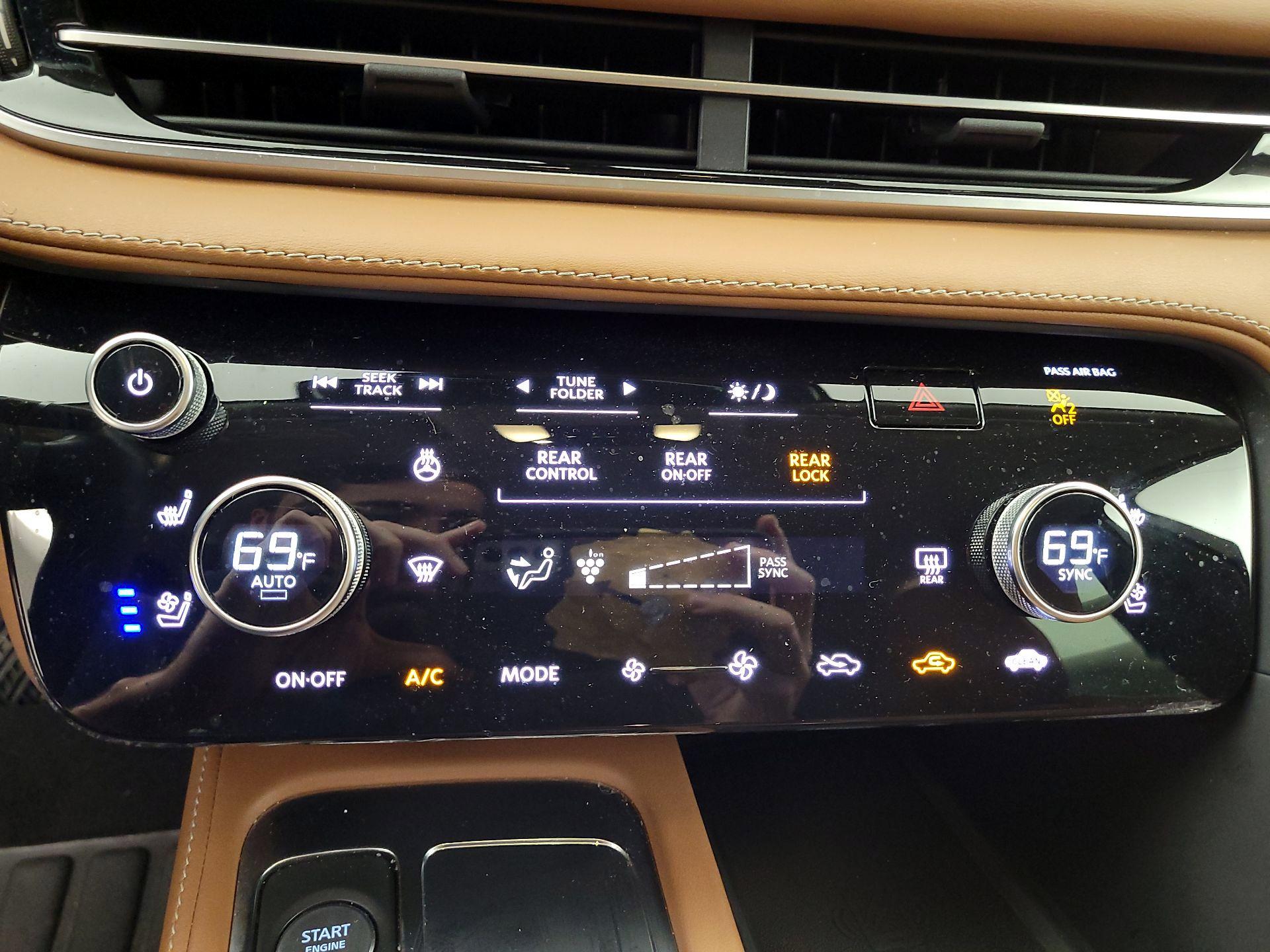 Thumbnail: 2023 INFINITI QX60 - 14