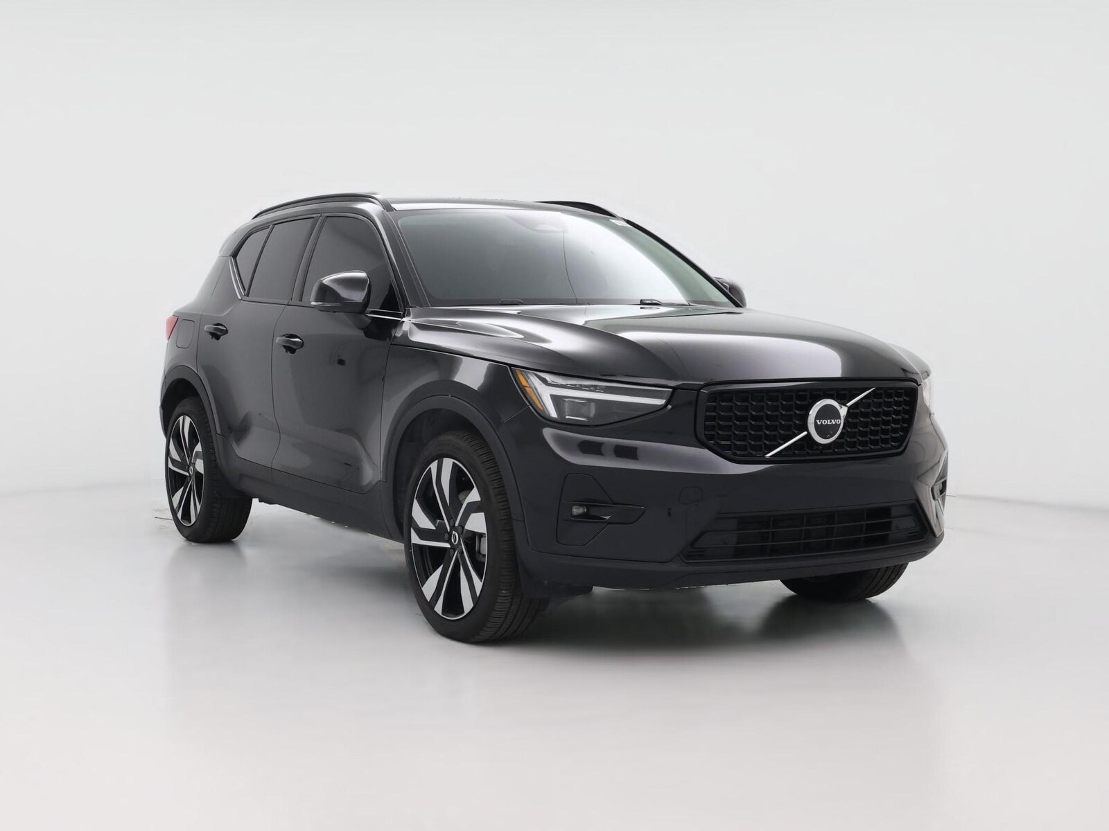 2025 Volvo XC40
