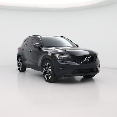 2025 Volvo XC40 B5 Plus Dark Theme