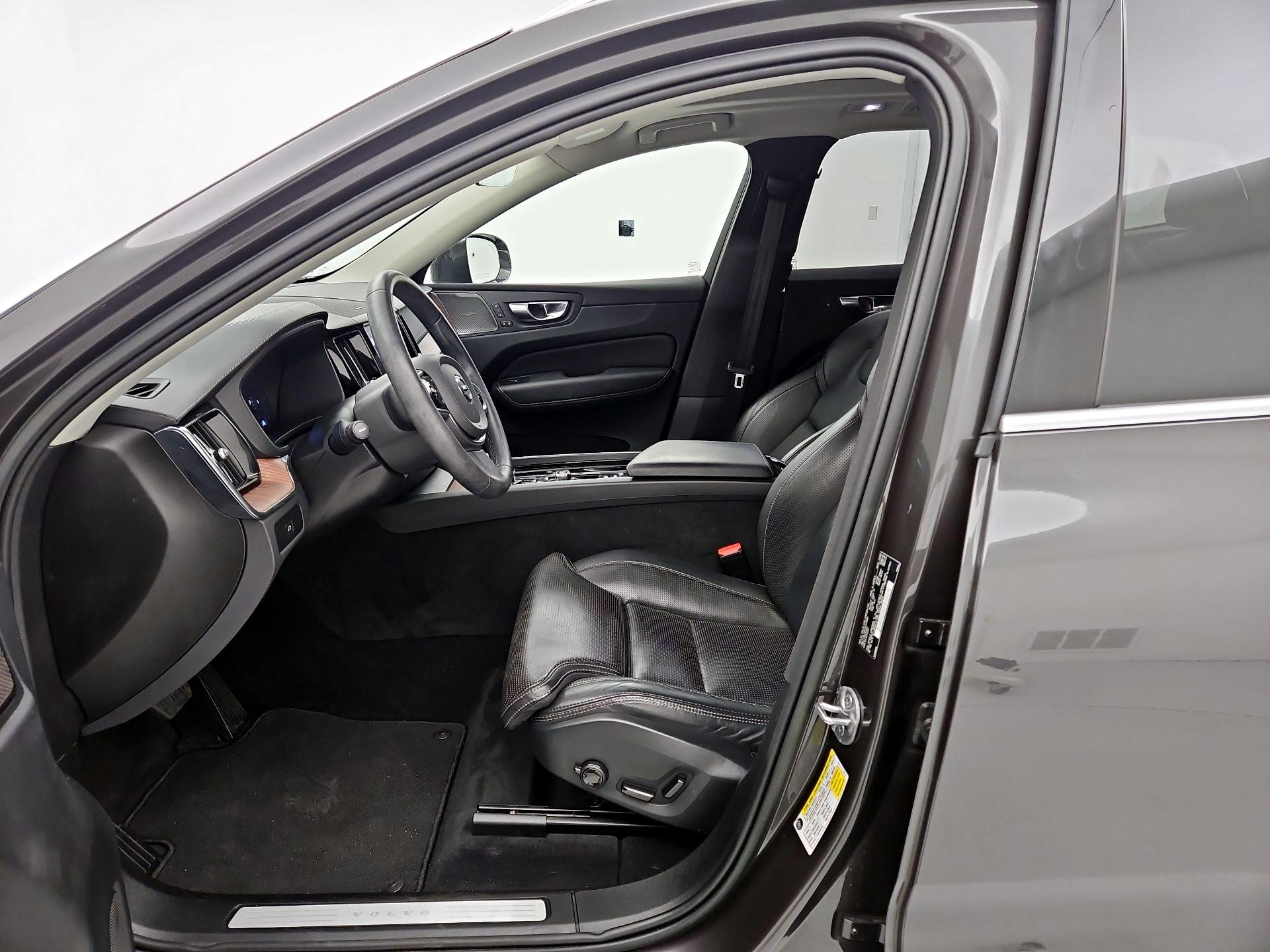 Thumbnail: 2023 Volvo XC60 - 11