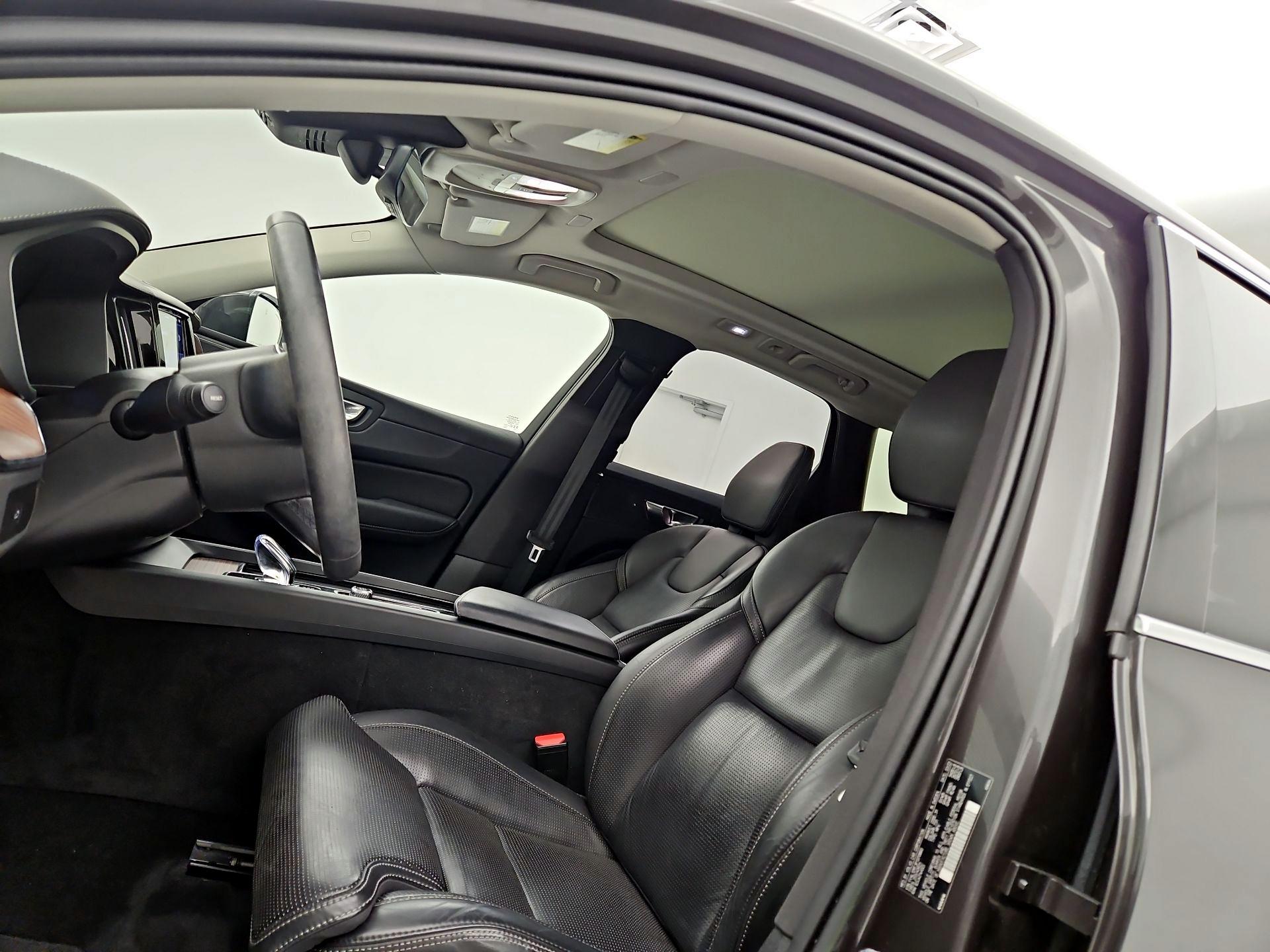 Thumbnail: 2023 Volvo XC60 - 19