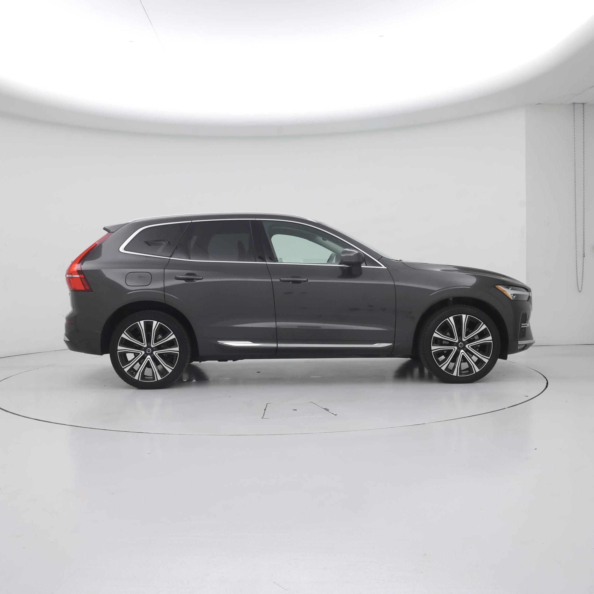 Thumbnail: 2023 Volvo XC60 - 7