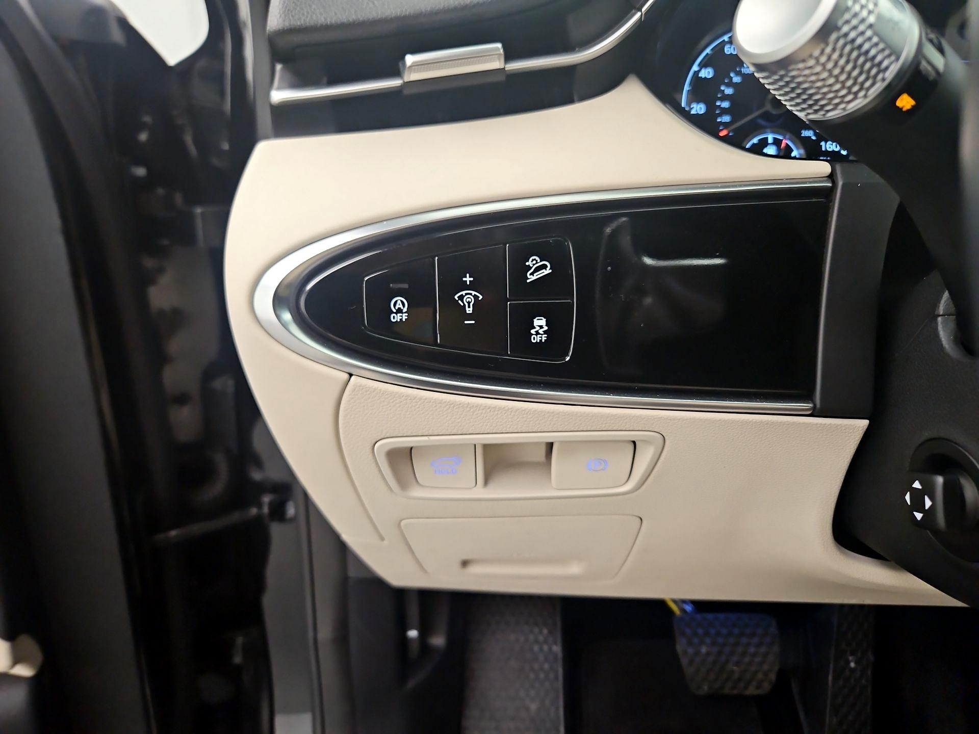 Thumbnail: 2025 Genesis GV70 - 13