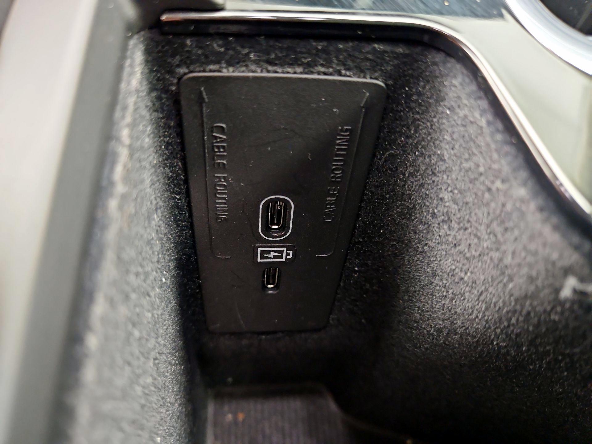 Thumbnail: 2023 Volvo XC60 - 18