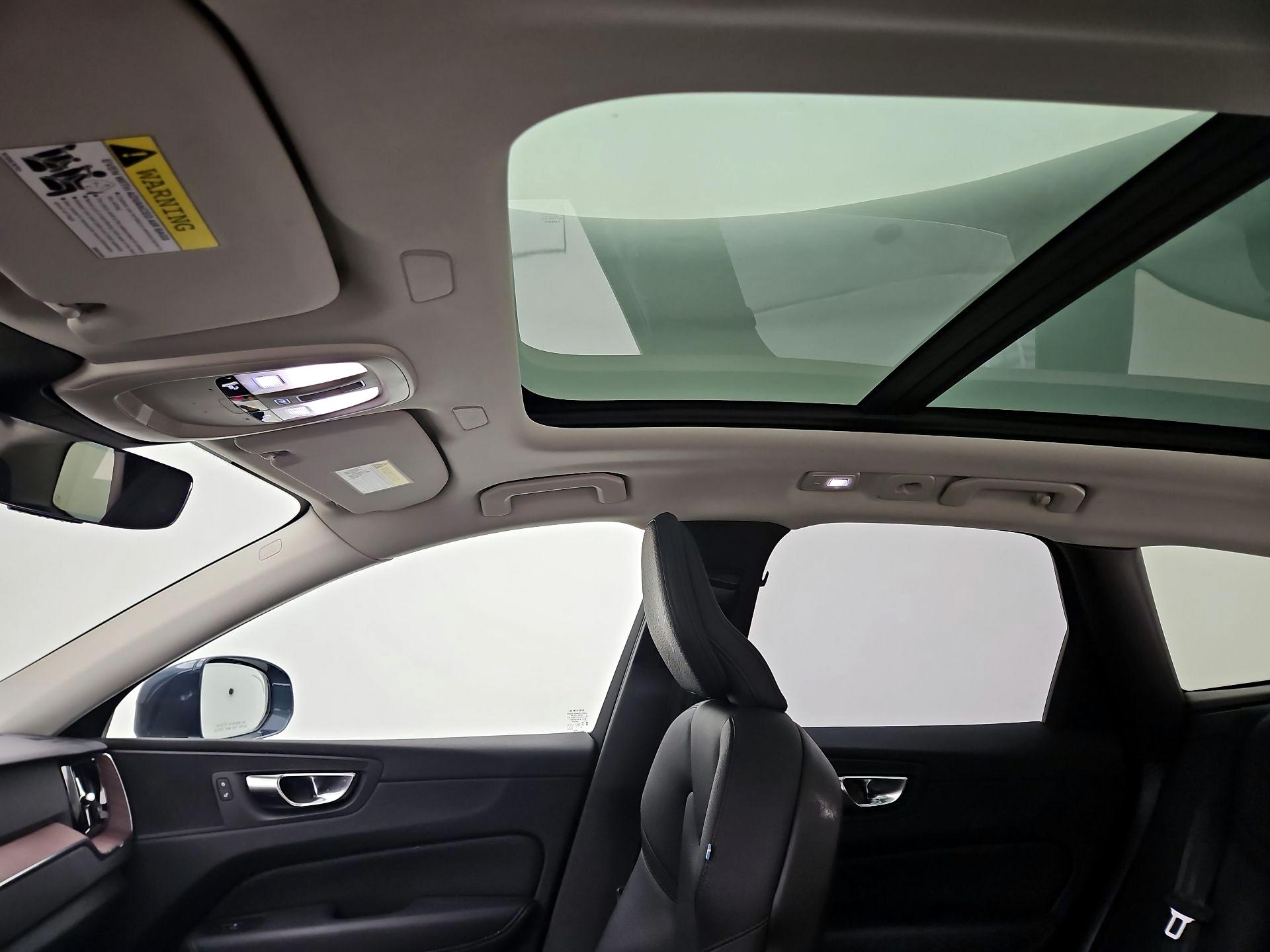 Thumbnail: 2023 Volvo XC60 - 19