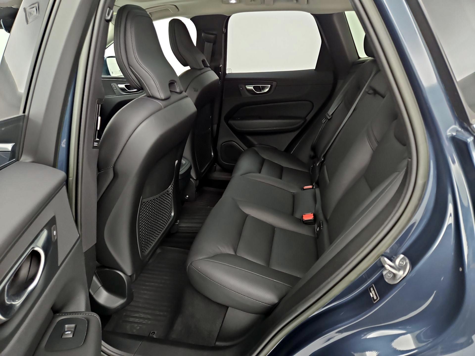 Thumbnail: 2023 Volvo XC60 - 20