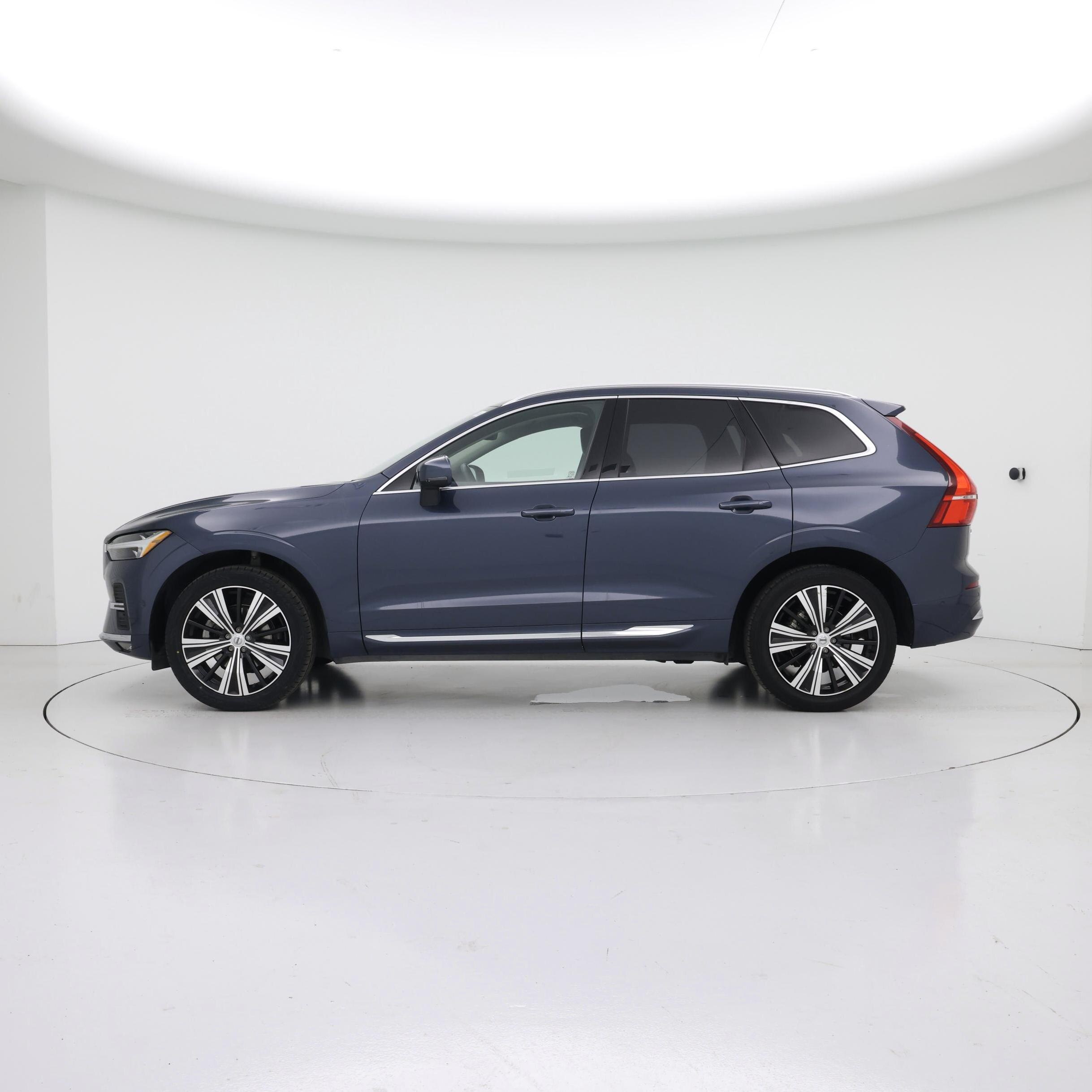 Thumbnail: 2023 Volvo XC60 - 3