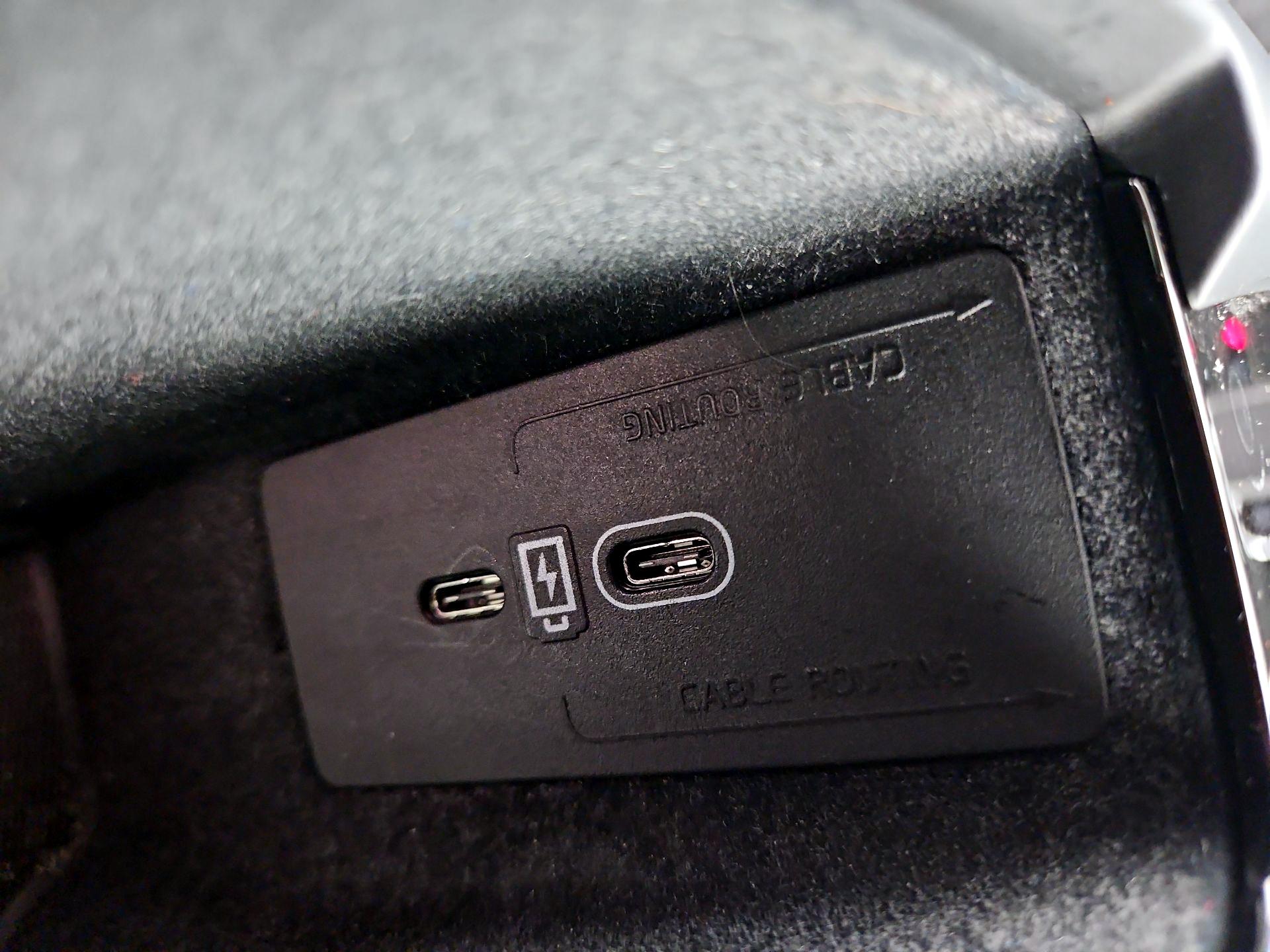 Thumbnail: 2023 Volvo XC60 - 19