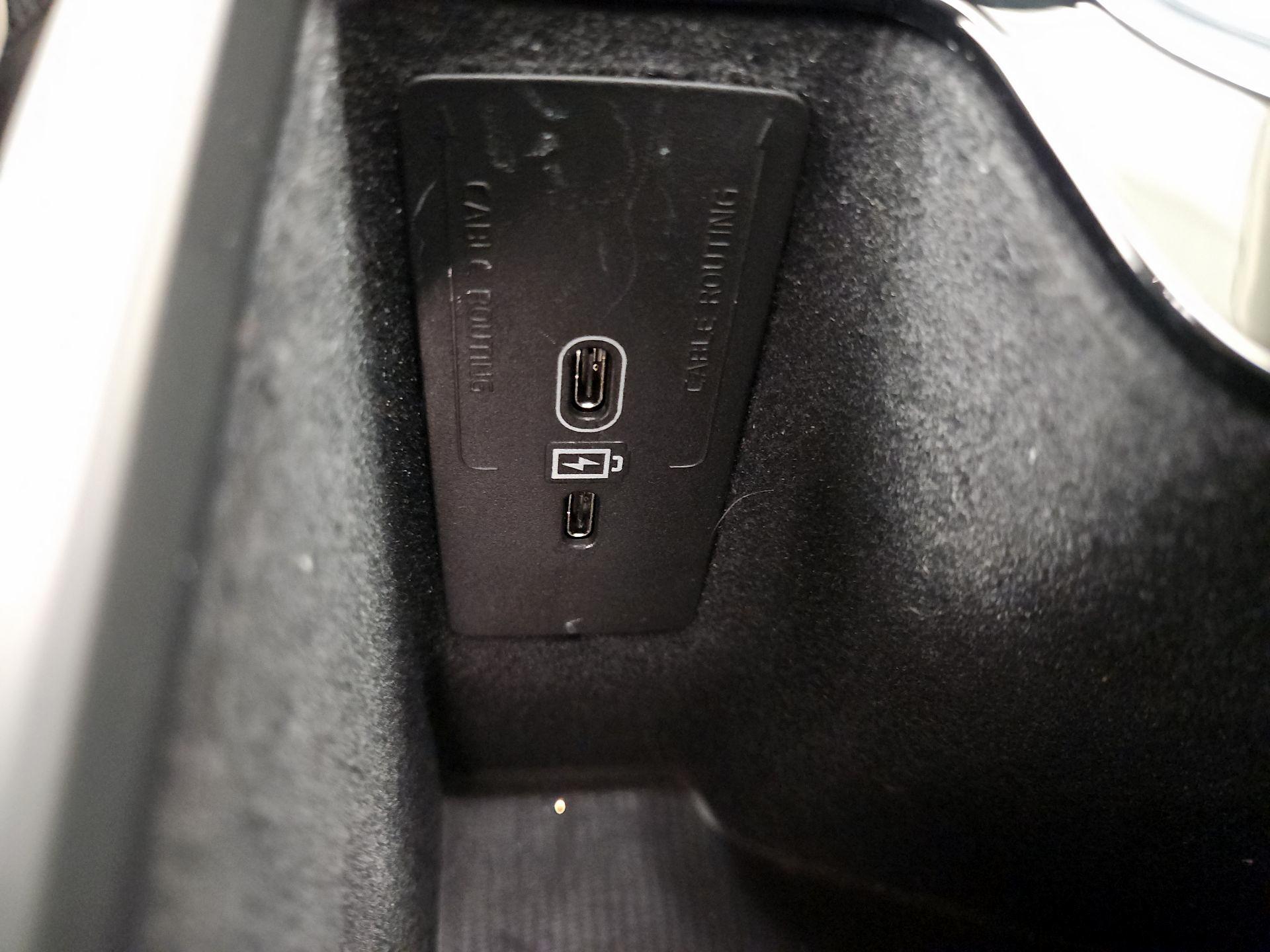 Thumbnail: 2023 Volvo XC60 - 18