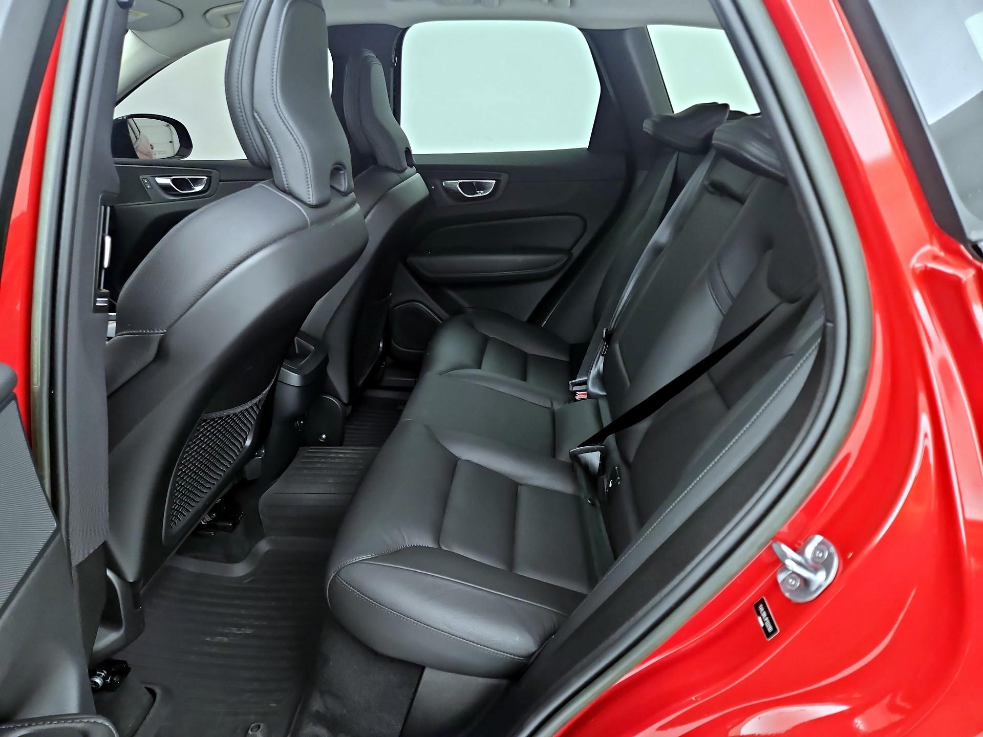 Thumbnail: 2023 Volvo XC60 - 20