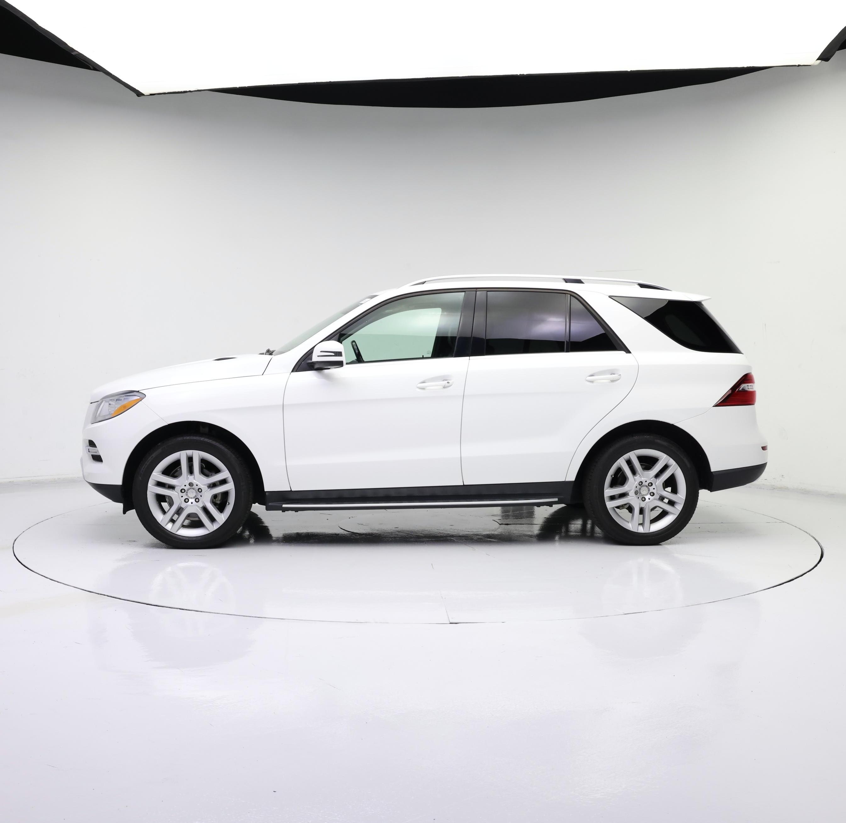 Thumbnail: 2015 Mercedes-Benz M-Class - 3