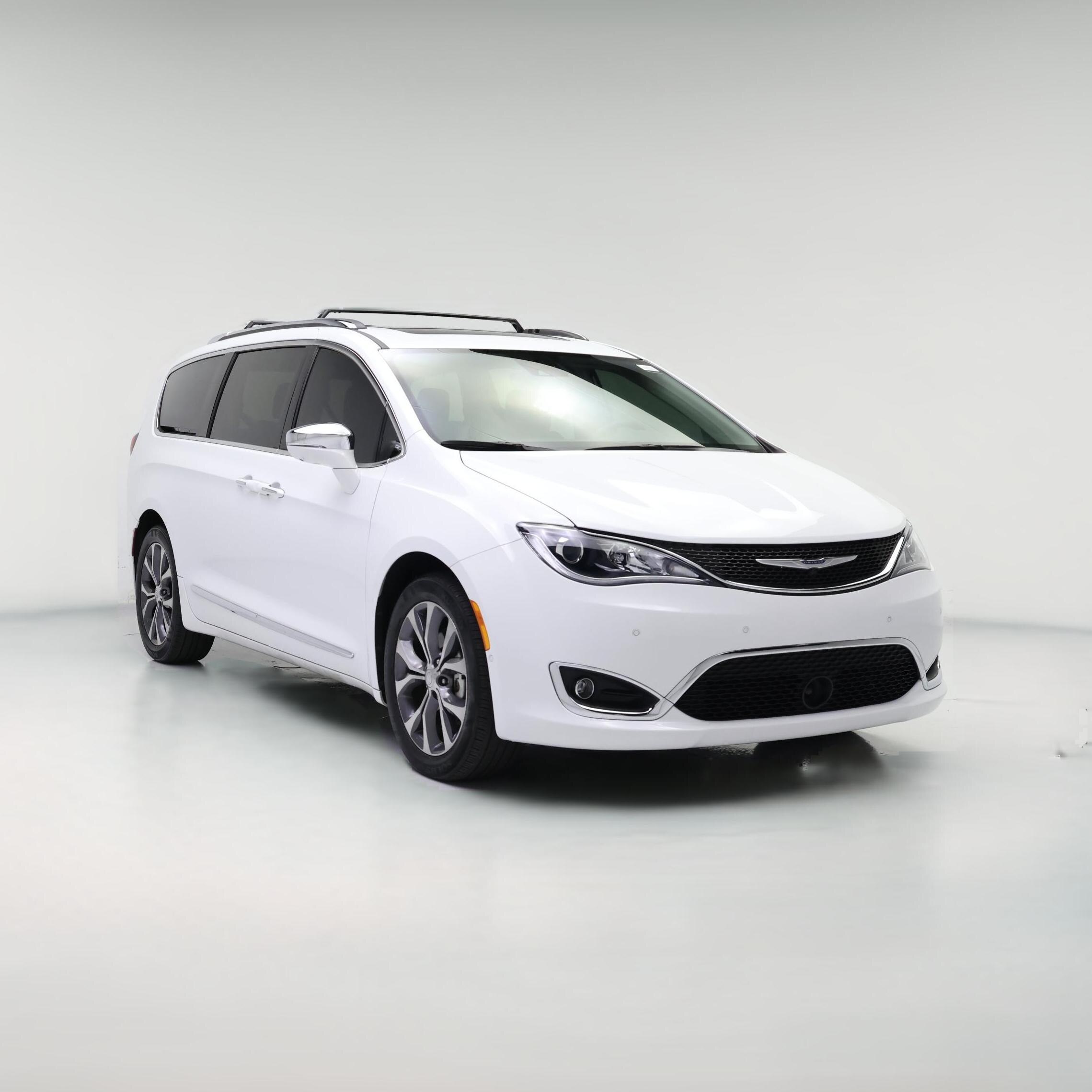 Thumbnail: 2017 Chrysler Pacifica - 1
