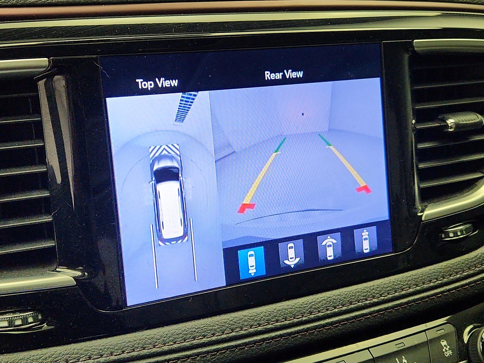 Thumbnail: 2017 Chrysler Pacifica - 15