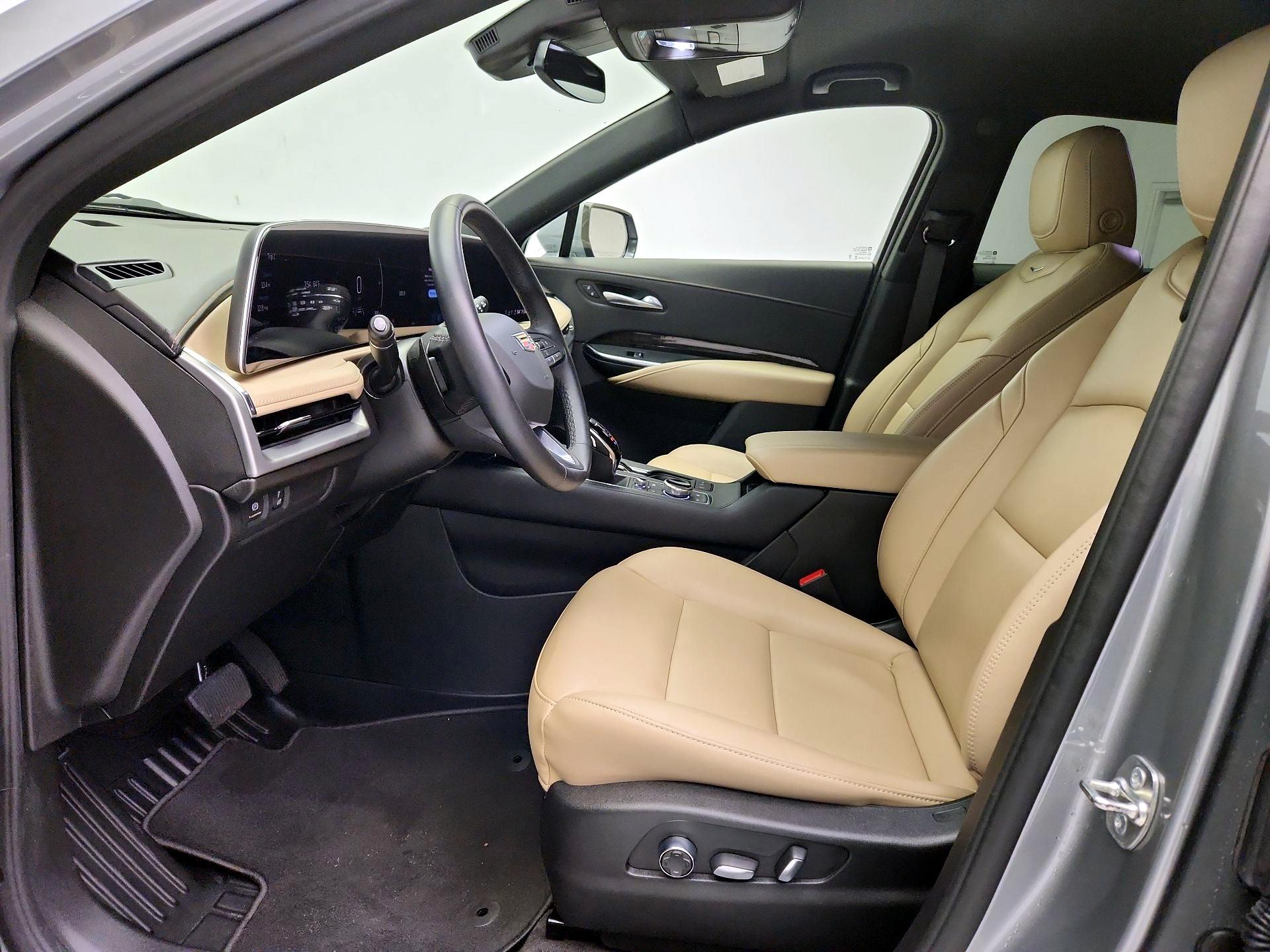 Thumbnail: 2025 Cadillac XT4 - 11