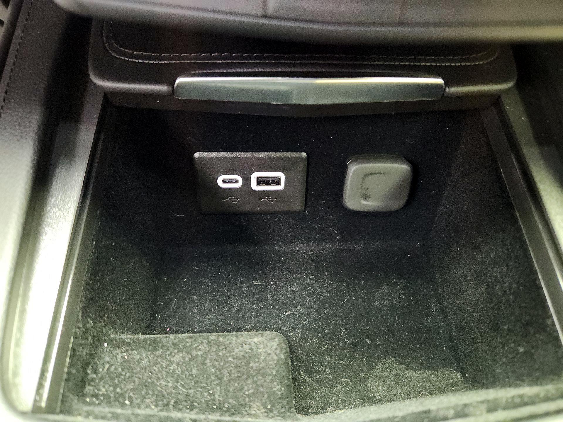 Thumbnail: 2025 Cadillac XT4 - 19