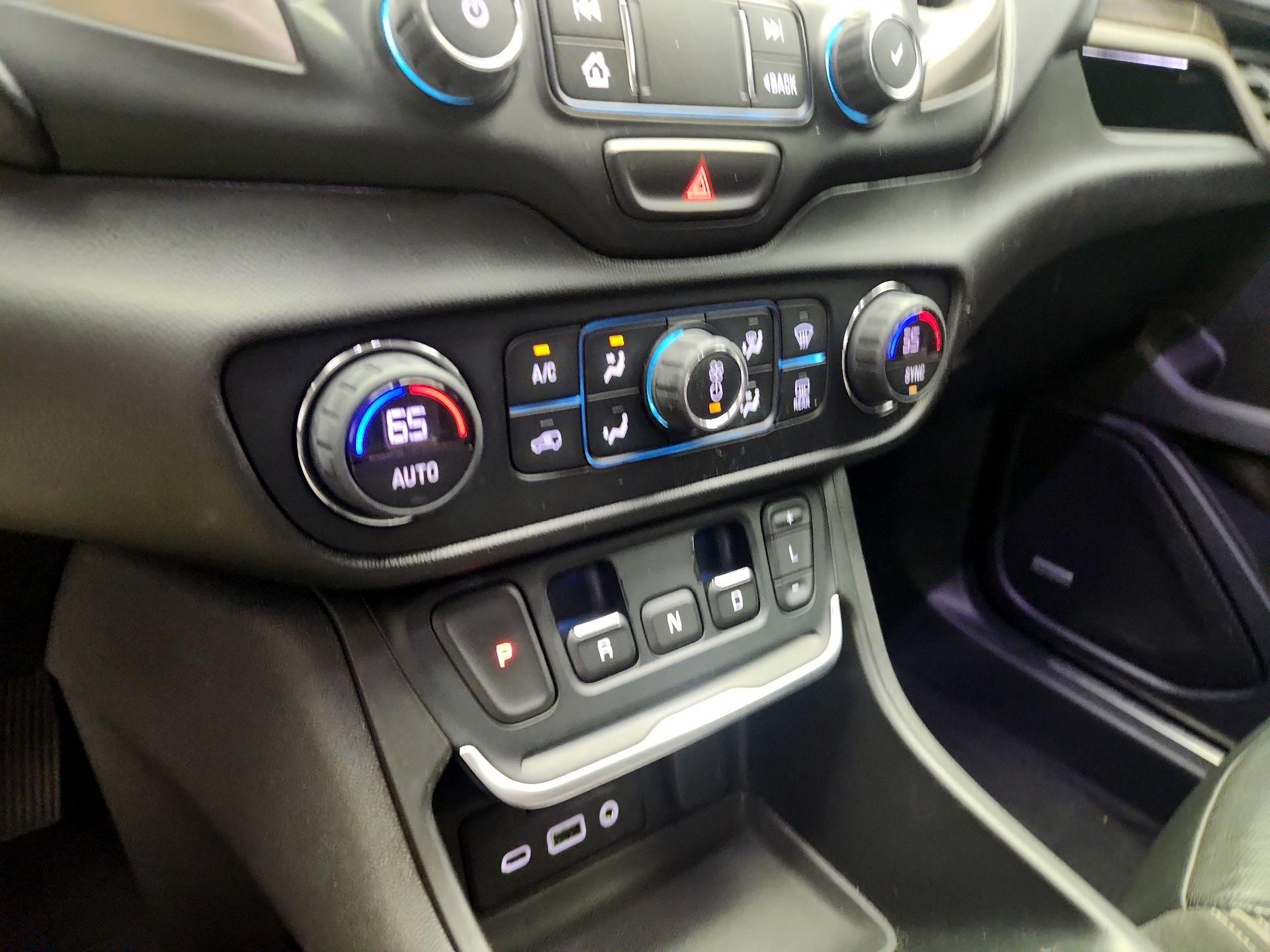 Thumbnail: 2019 GMC Terrain - 16