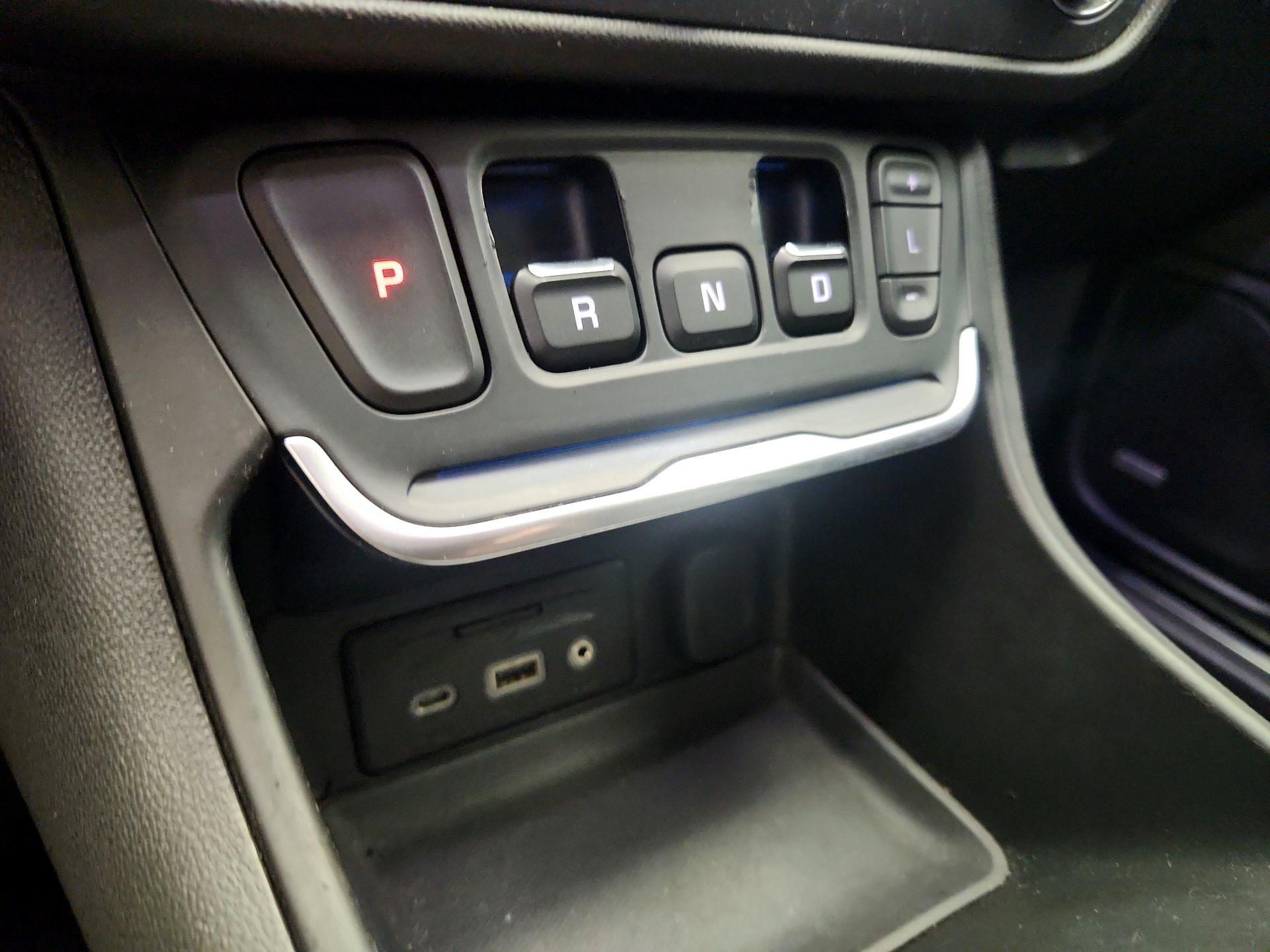 Thumbnail: 2019 GMC Terrain - 17