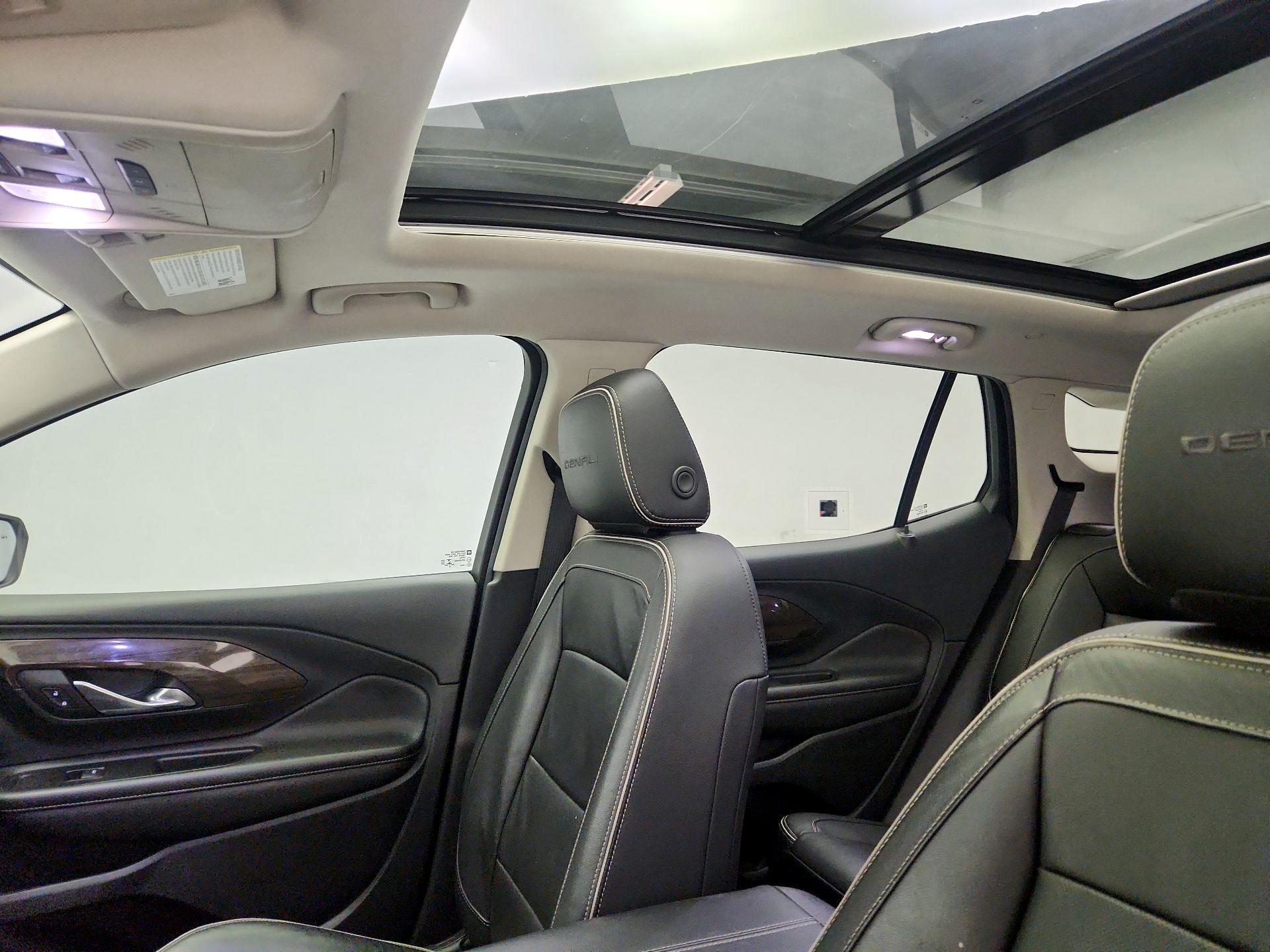 Thumbnail: 2019 GMC Terrain - 19