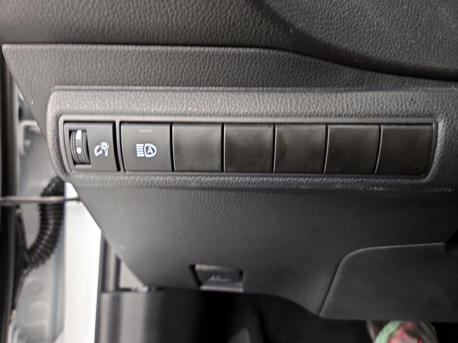 Thumbnail: 2024 Toyota Corolla - 13