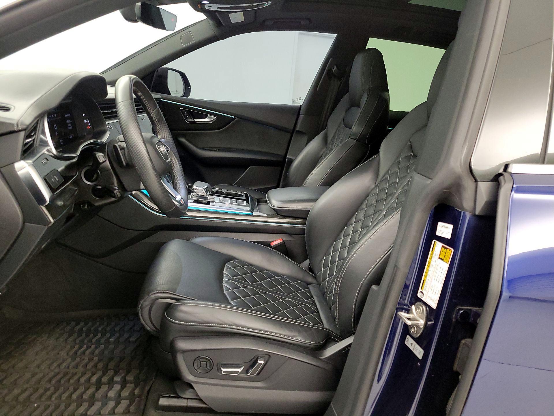 Thumbnail: 2021 Audi SQ8 - 11