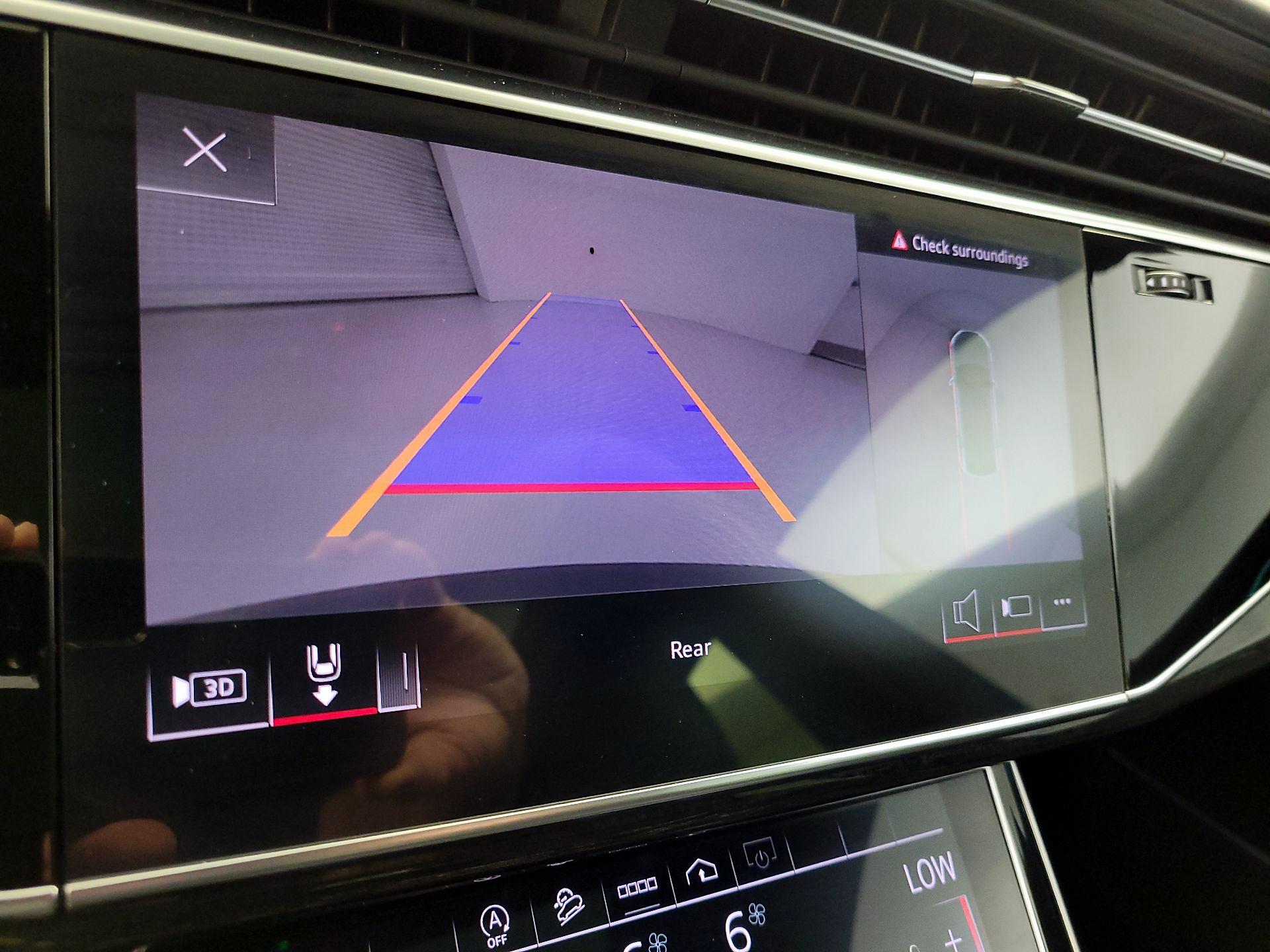 Thumbnail: 2021 Audi SQ8 - 15