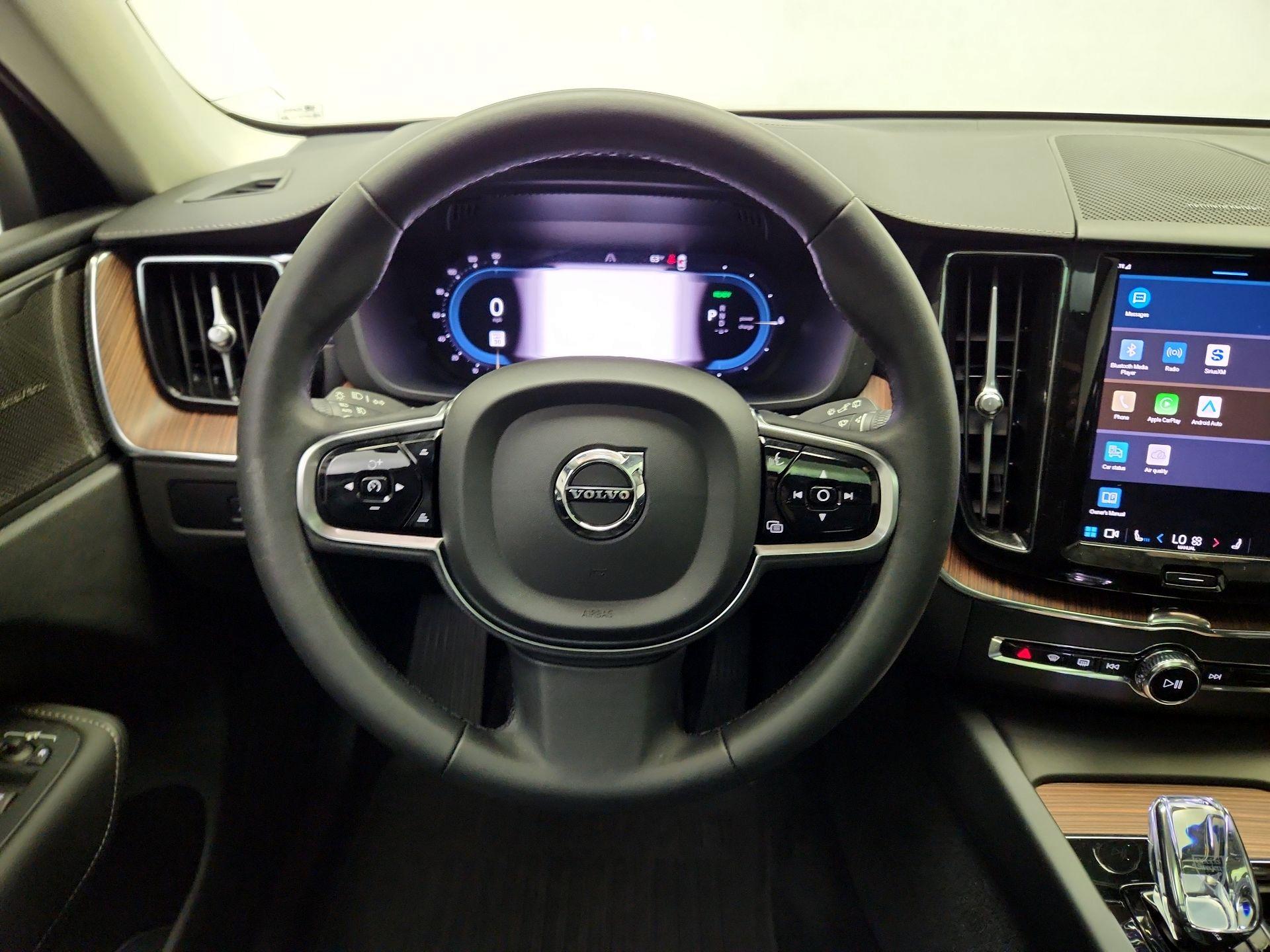 Thumbnail: 2024 Volvo XC60 - 10